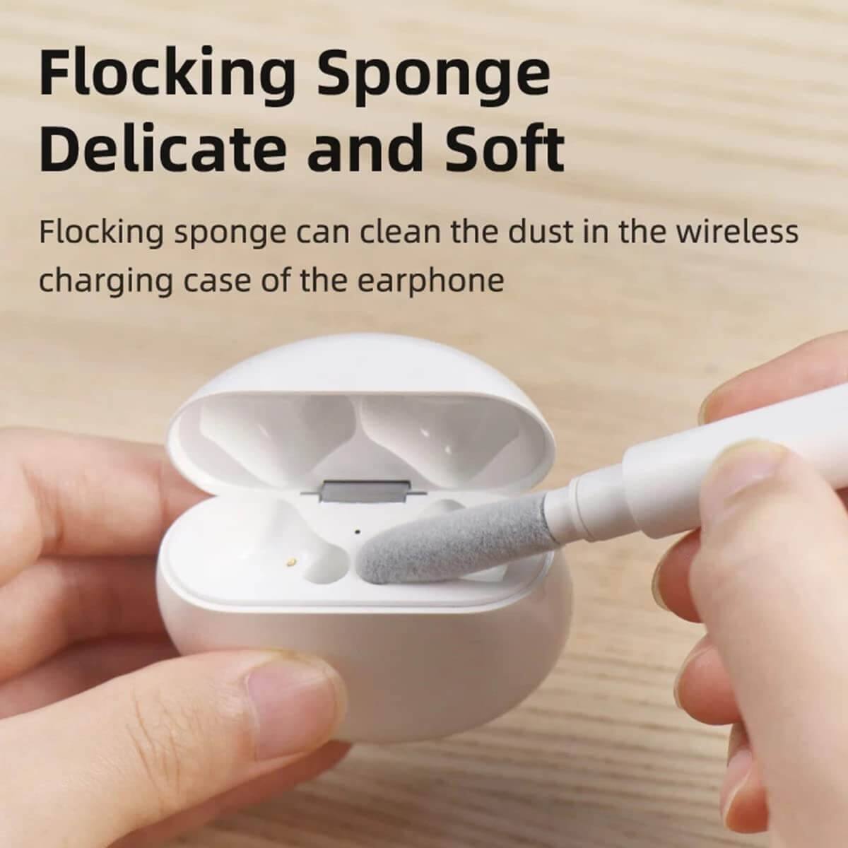 Flocking Sponge  
Delicate and Soft  

Flocking sponge can clean the dust in the wireless charging case of the earphone.