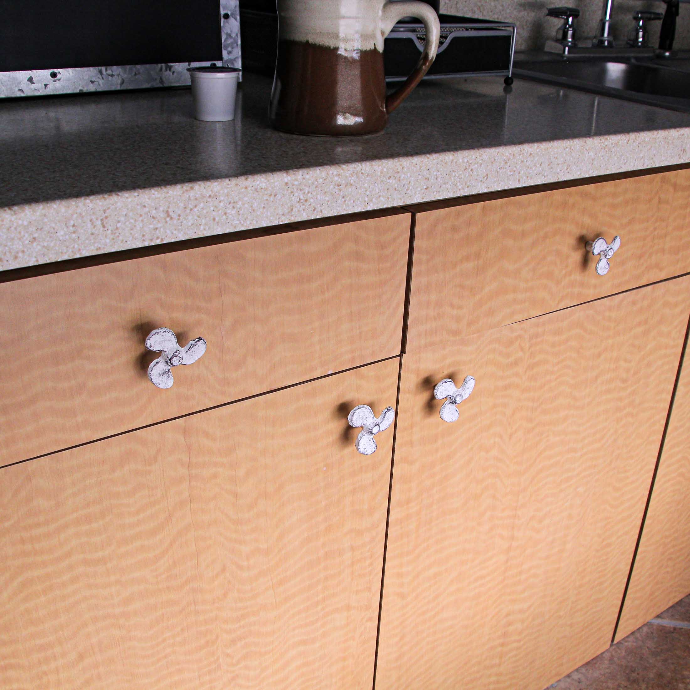 Alt View 3. Zeckos - Set of 6 White Cast Iron Boat Propeller Cabinet Knob Nautical Drawer Pull Decor - White.