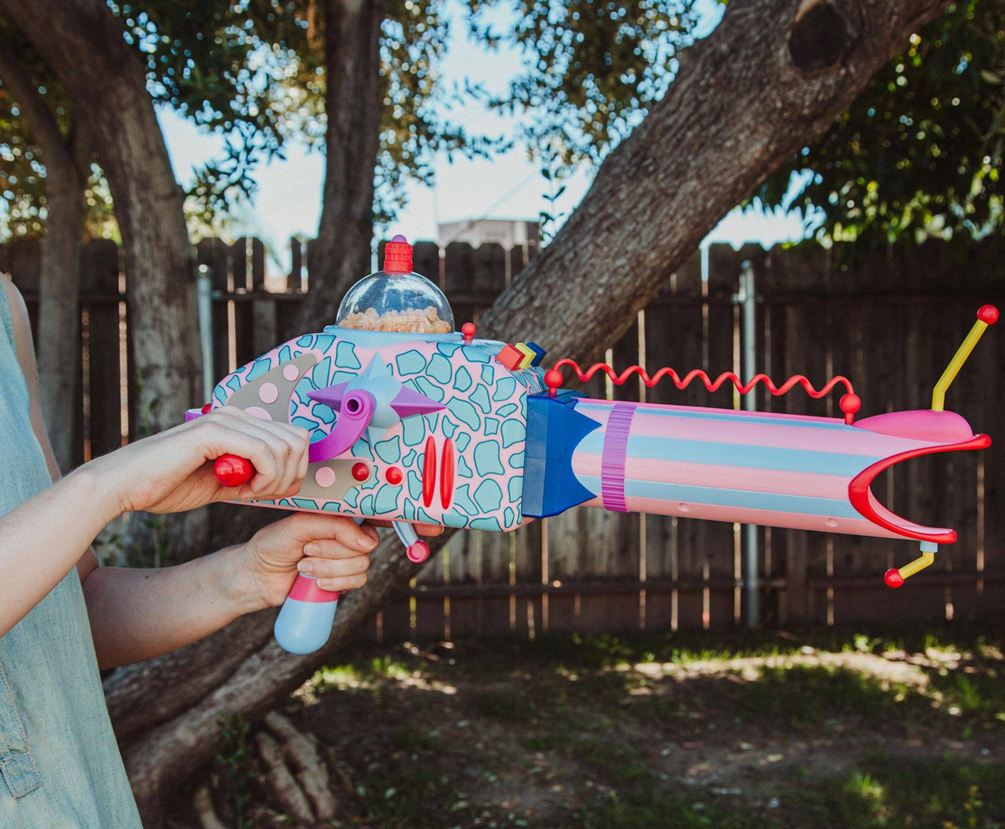 Alt View 4. Toynk - Killer Klowns From Outer Space 24-Inch Popcorn Bazooka Electronic Prop Replica - Pink.