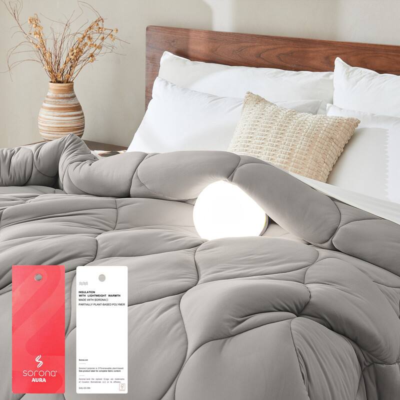 INSULATION WITH LIGHTWEIGHT WARMTH  
PARTIALLY PLANT-BASED POLYMER  

sorona AURA  

Sorona®  
Sorona® is a partially plant-based polymer made from corn.  
See product label for complete fiber content.  
Engineered to insulate, Sorona® is a sustainable choice.  
Sustainable, renewable, and recyclable.  
Sorona® is a registered trademark of DuPont.