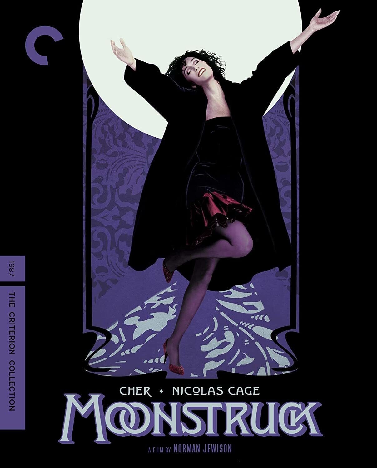 Front. Moonstruck (Criterion Collection)   - BLU-RAY.