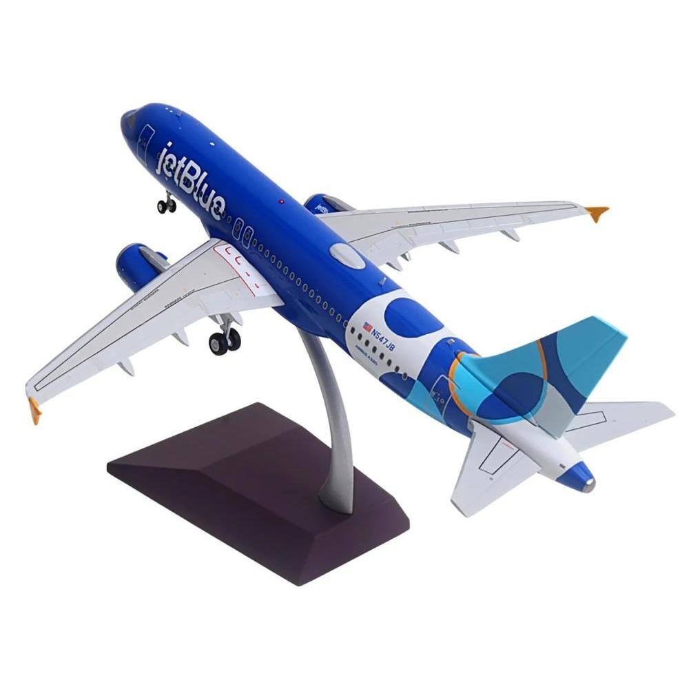 jetBlue  
N547JB  
JB 30