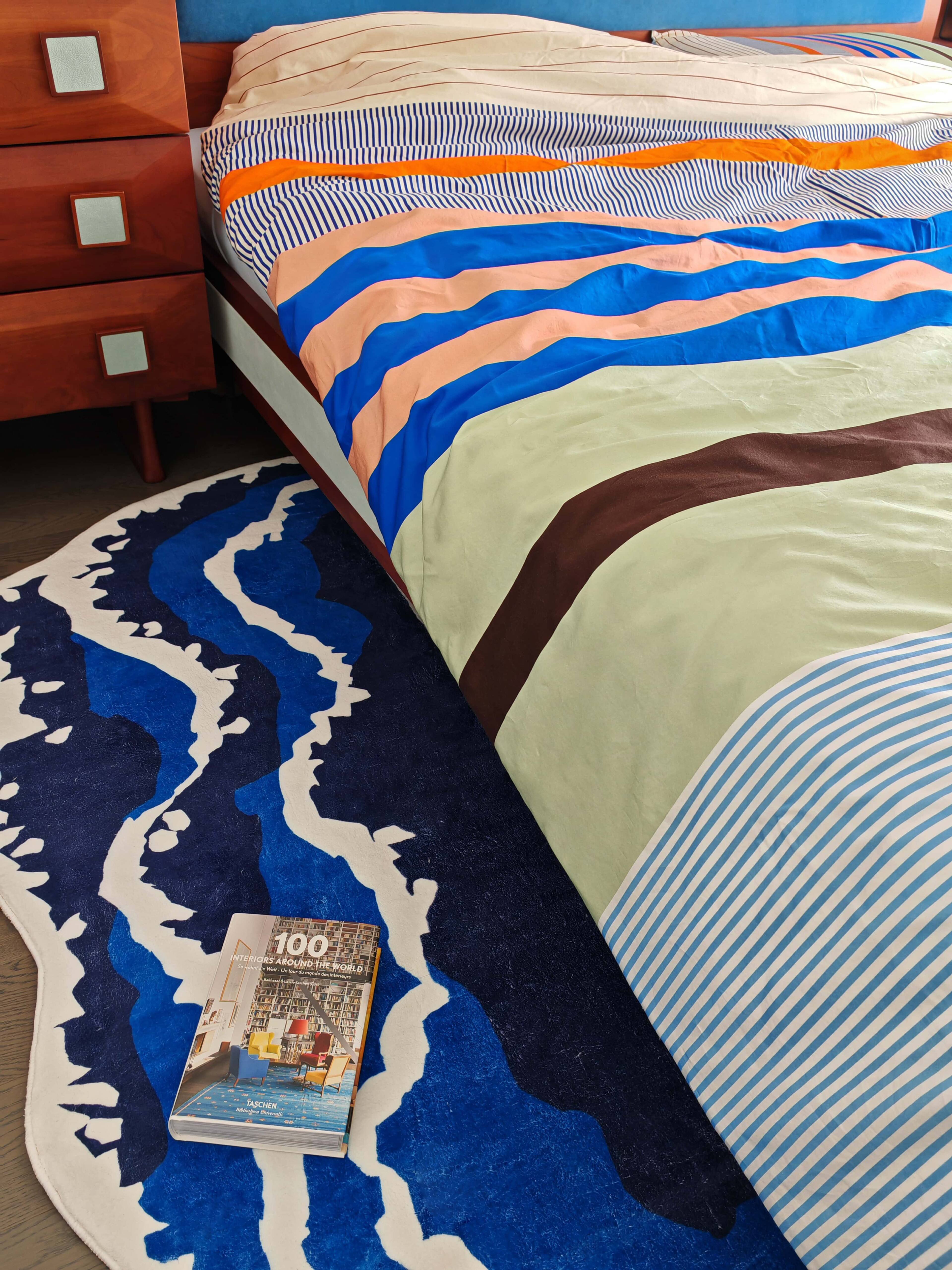 100 INTERIORS AROUND THE WORLD  
TASCHEN
