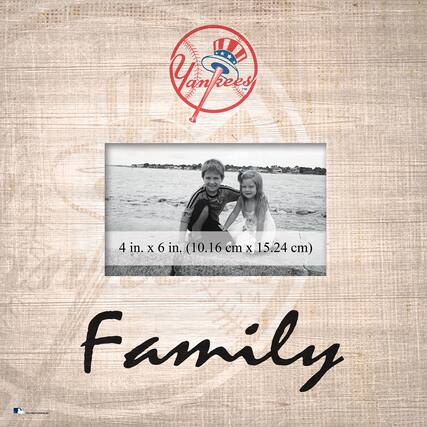 Yankees
4 in. x 6 in. (10.16 cm x 15.24 cm)
Family