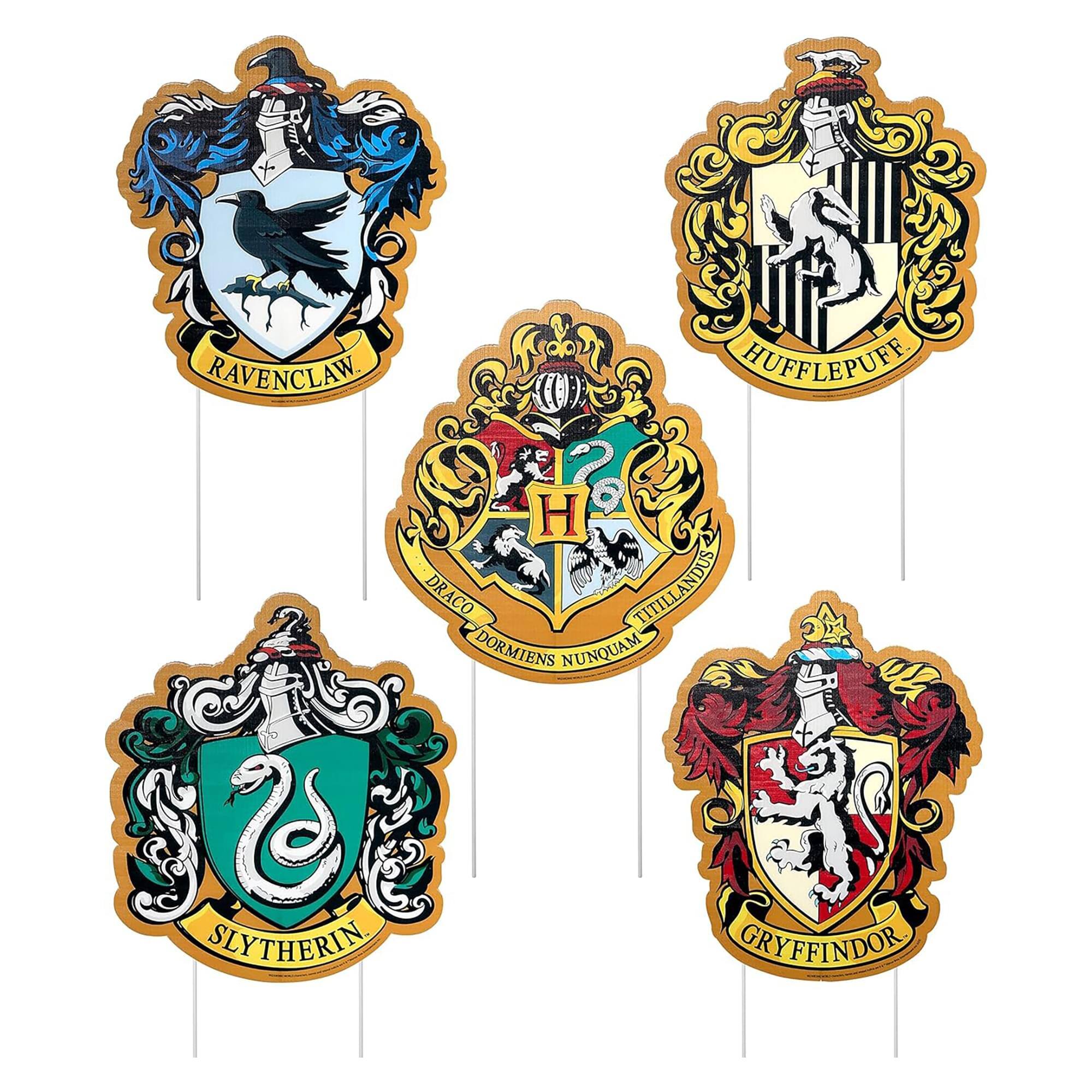 RAVENCLAW  
HUFFLEPUFF  
DRACO TITILLANDUS DORMIENS NUNQUAM  
SLYTHERIN  
GRYFFINDOR