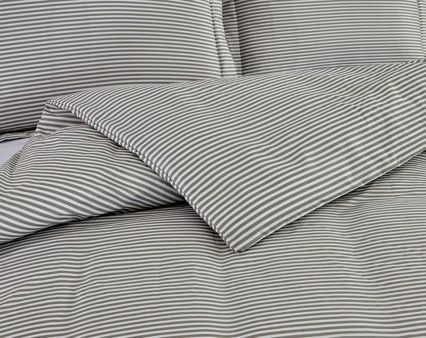 Left. Bibb Home - Bibb Home 1800 Series Egyptian Luxury 3 pc Duvet Cover Set - Oxford.