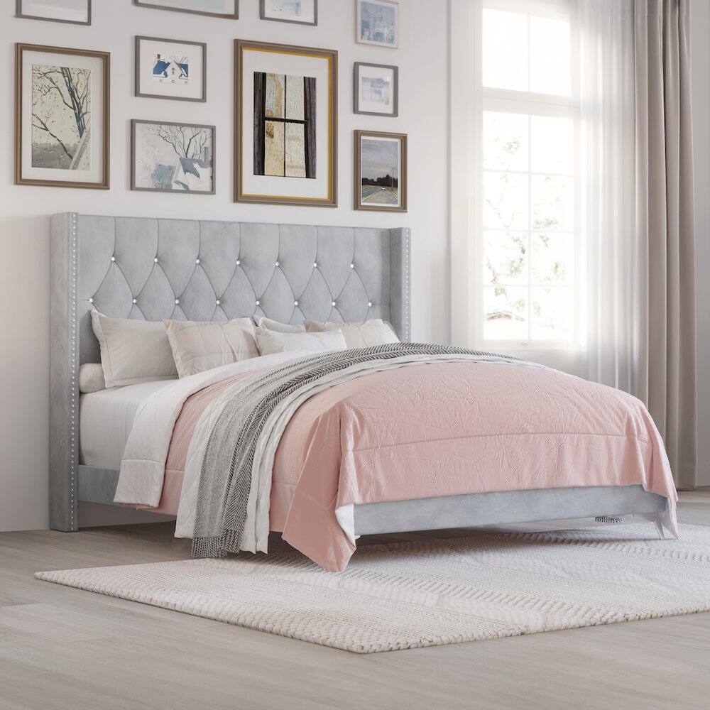 Alt View 1. New Classic Furniture - Huxley Wood Queen Bed - Gray.