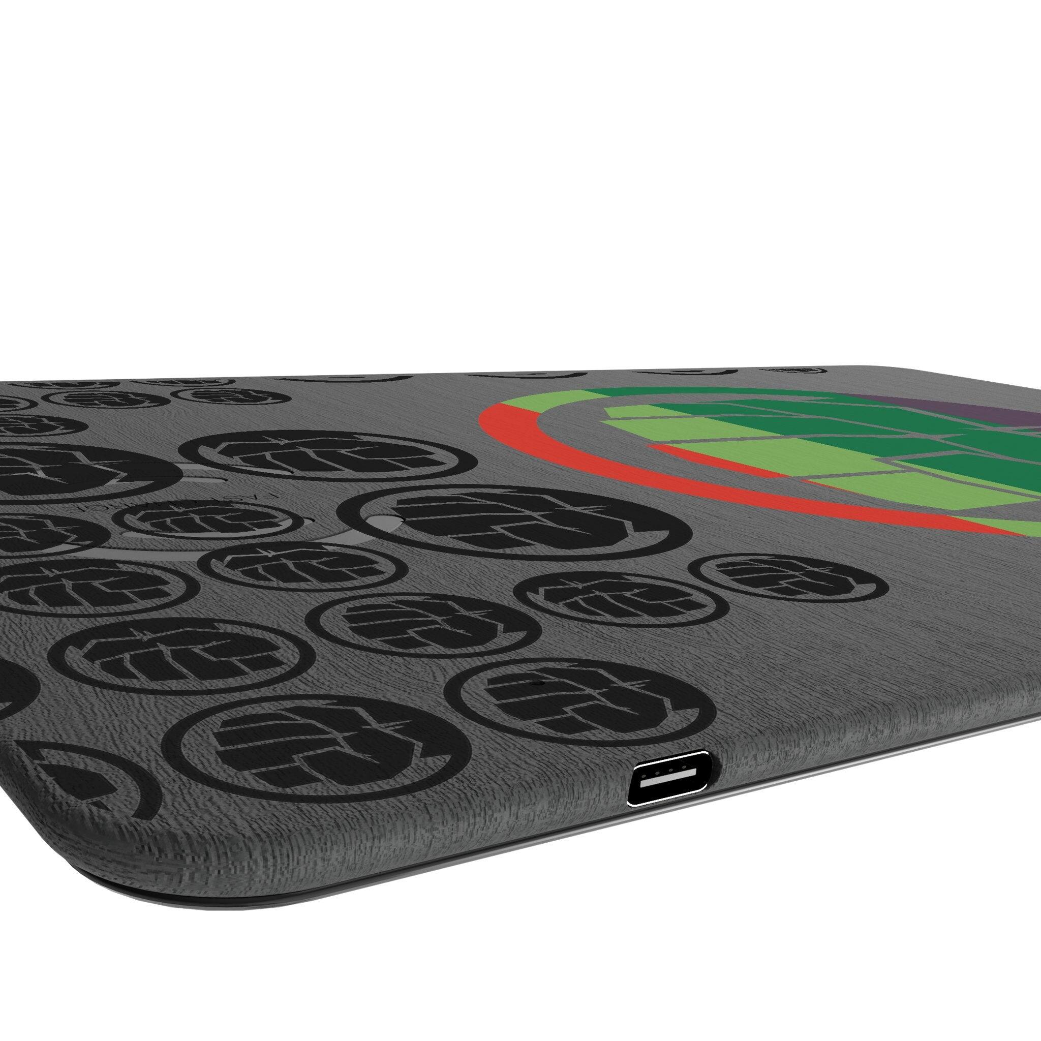 Left. Keyscaper - Marvel Sigil 15-Watt Wireless Charger and Mouse Pad - Hulk.