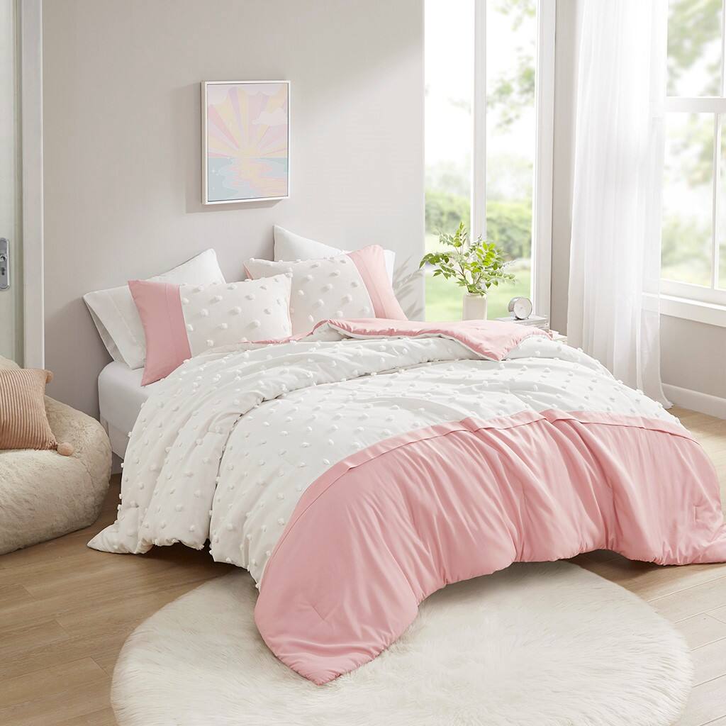 Alt View 1. Gracie Mills - Gracie Mills Colton Comforter Set - Pink.