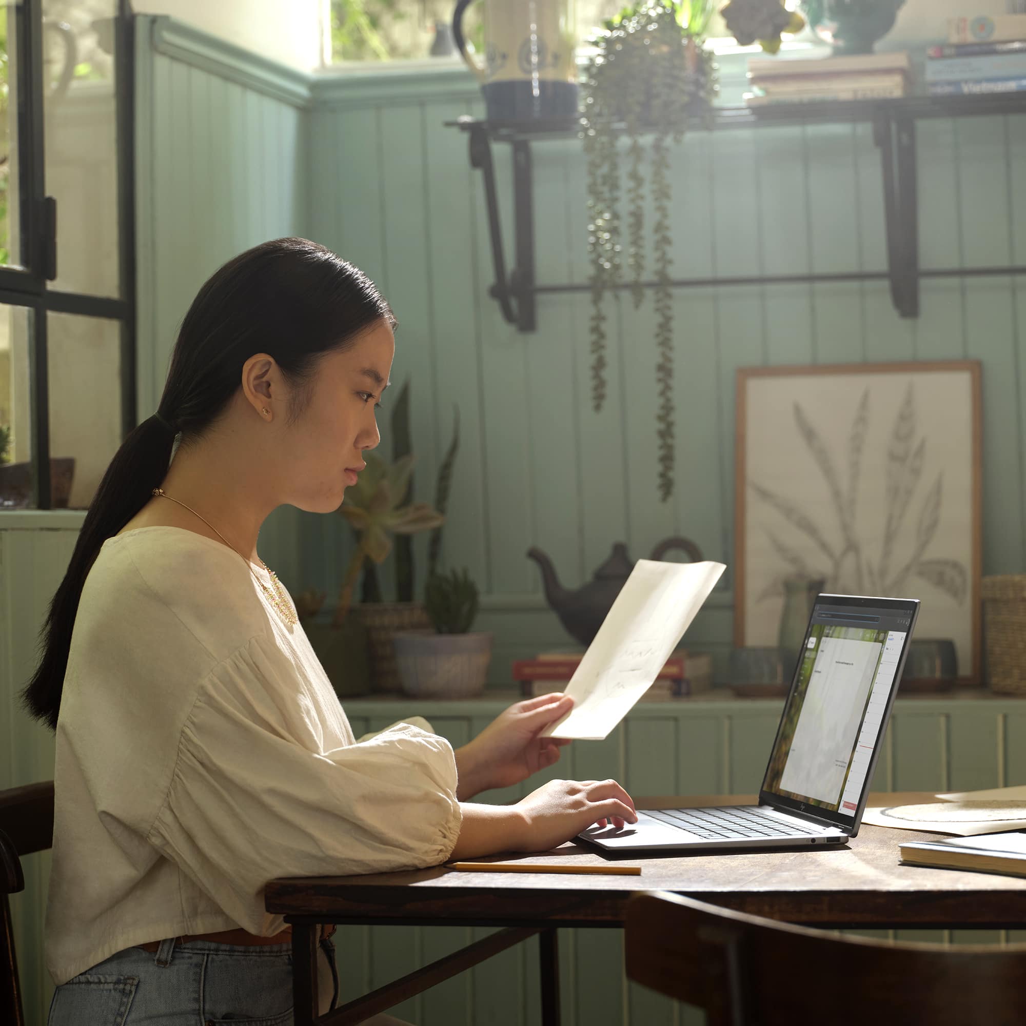 Alt View 19. HP - Envy 2-in-1 14" 2K Touch-Screen Laptop - AMD Ryzen 5 8640HS 2023 - 16GB Memory - 512GB SSD - Glacier Silver.