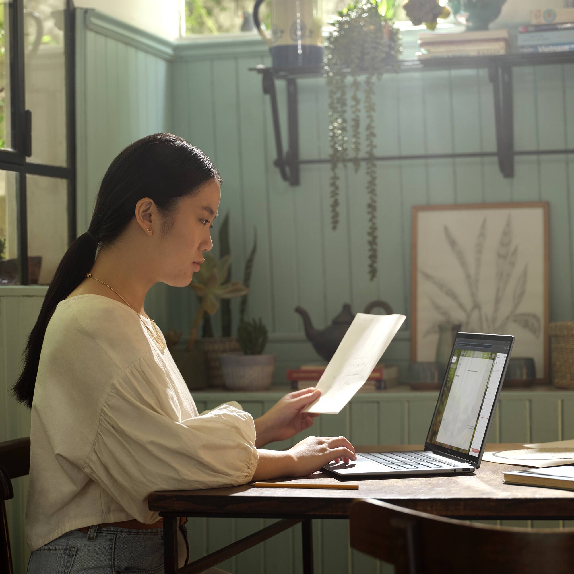 Alt View 19. HP - Envy 2-in-1 14" 2K Touch-Screen Laptop - AMD Ryzen 5 8640HS 2023 - 16GB Memory - 512GB SSD - Glacier Silver.