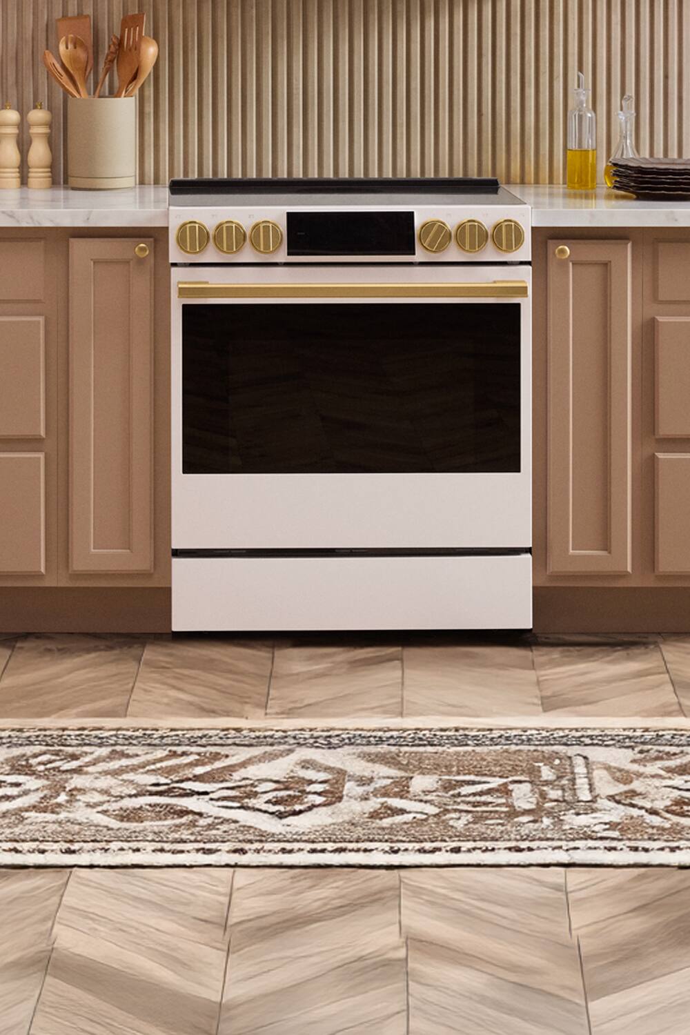 Alt View 29. LG - SIGNATURE 30-in Wide 6.3 Cu. Ft. Slide-In Gas True Convection Smart Range with EasyClean and 6.8-in Color LCD Screen - Essence White.