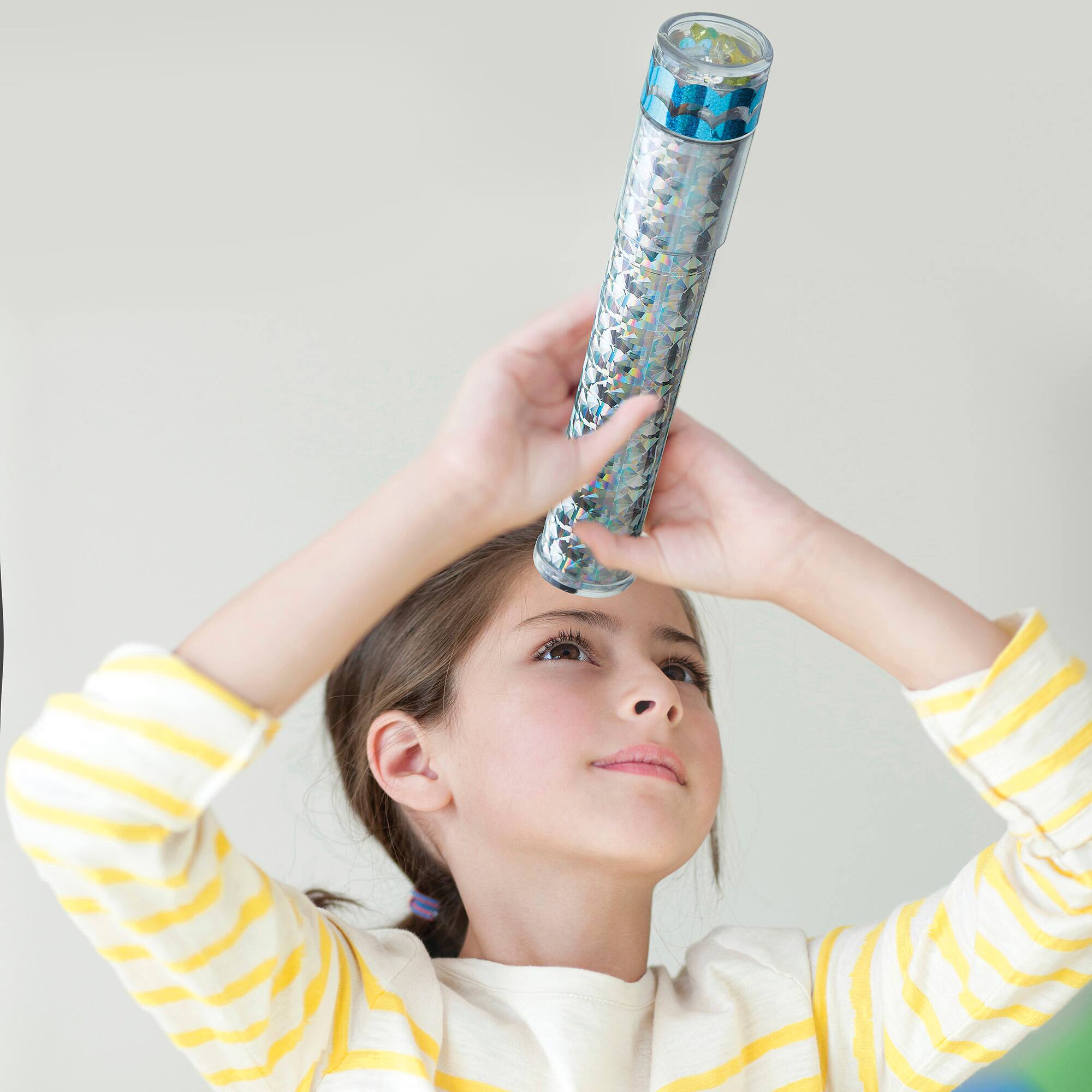 Alt View 1. 4M - 4M: KidzLabs Kaleidoscope Kit - DIY Optical Light Toy, Mystic Glow.
