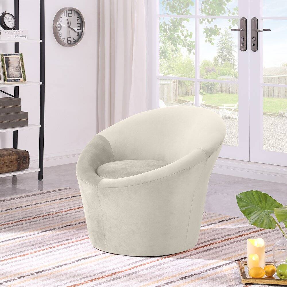Alt View 1. Meridian Furniture - Tristan Cream Velvet Accent Chair - Beige.