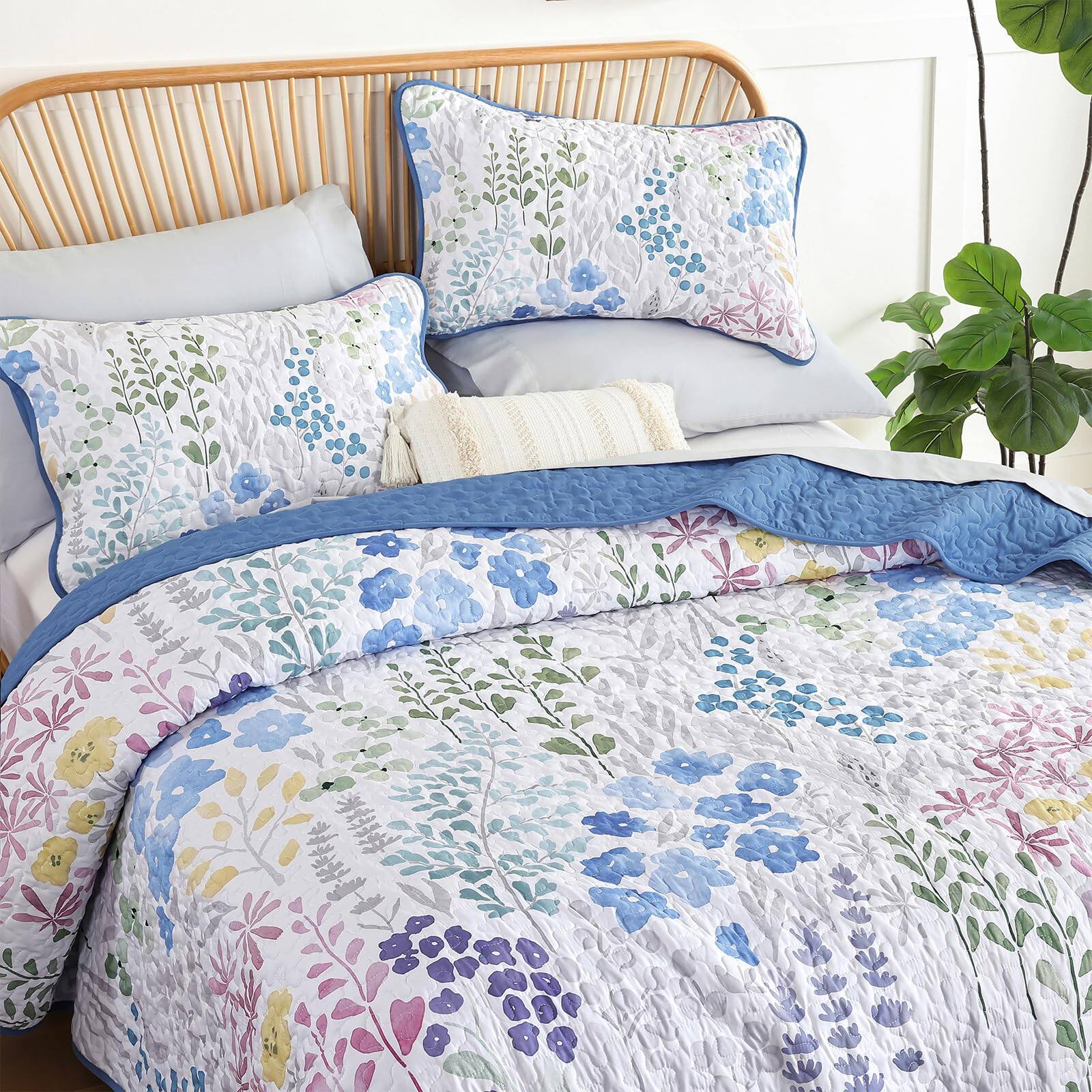 Back. Earthley Blooms - Floral Quilt Sets Set 3 Pieces Bedspreads Bedding Soft And Cozy Microfiber Lightweight Flower Bed Coverlet - Yellow-King.