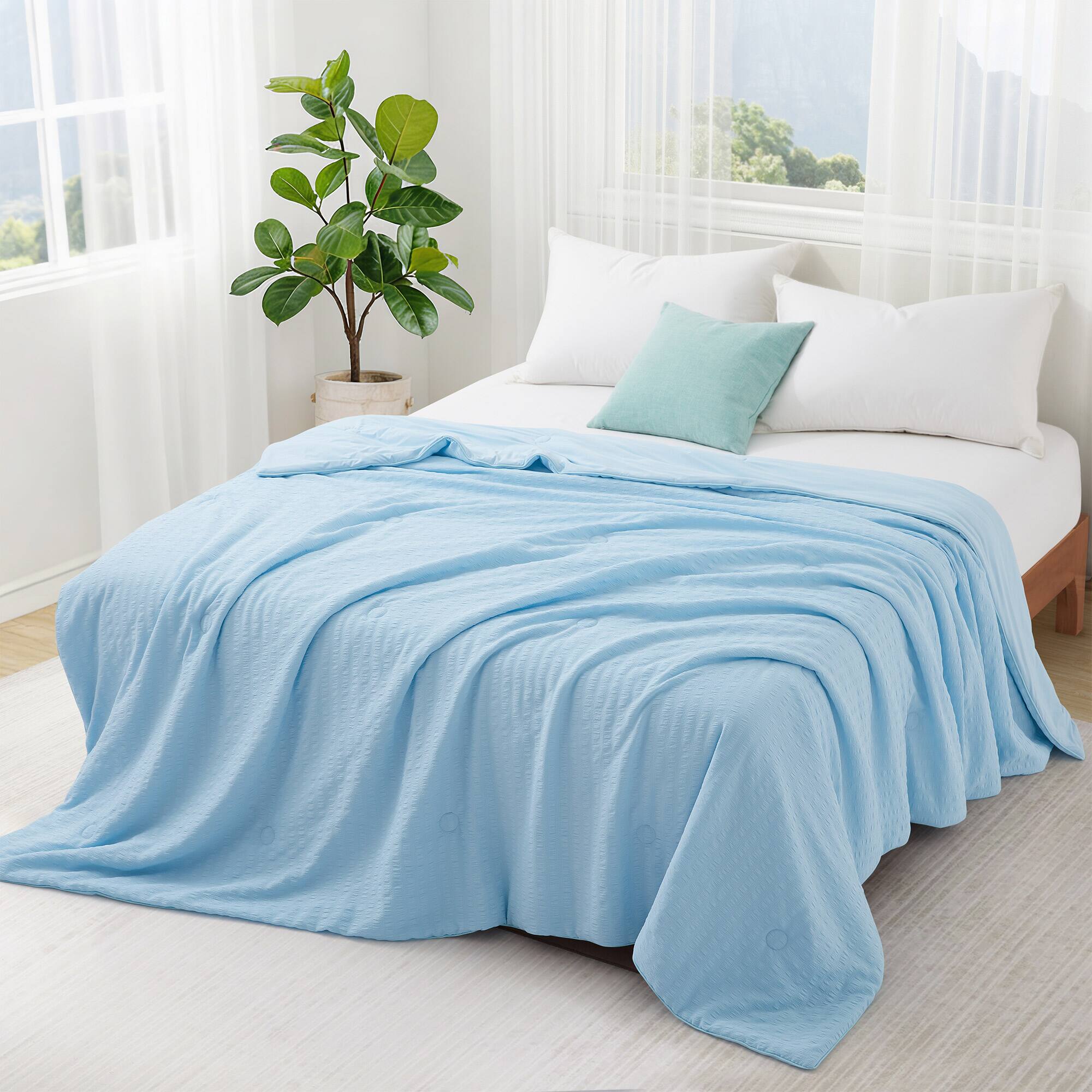 Angle. Peace Nest - Peace Nest Cooling Seersucker Bed Blanket, Lightweight Comforter for Hot Sleepers, Blue, Twin - Blue.
