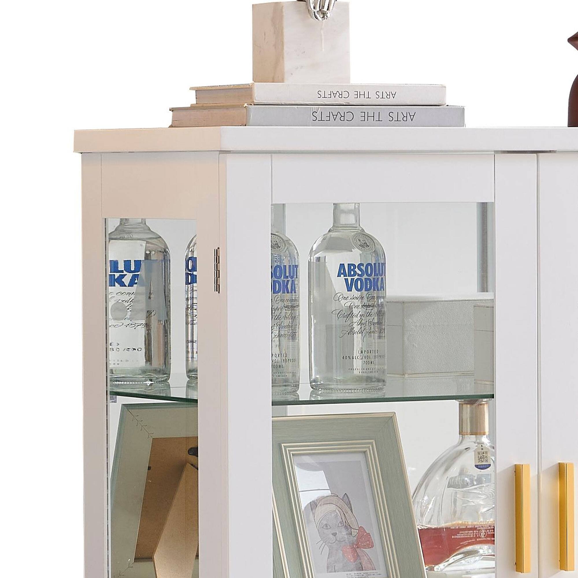 CRAFTS THE ARTS  
CRAFTS THE ARTS  
LU KA  
ABSOLUT VODKA  
ABSOLUT VODKA  
ABSOLUT VODKA  
CRAFTS THE ARTS  
CRAFTS THE ARTS