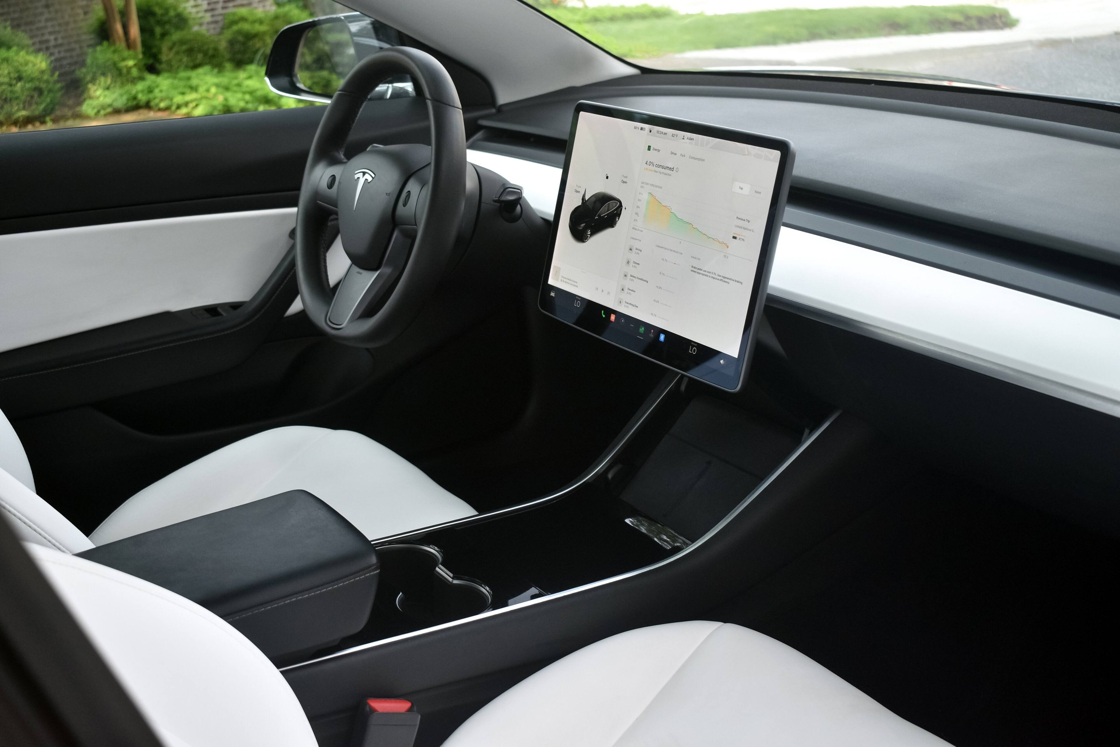 Alt View 5. Lectron - CCS1 to NACS Adapter for Tesla Model S, 3, X, Y-up to 500A - Black.