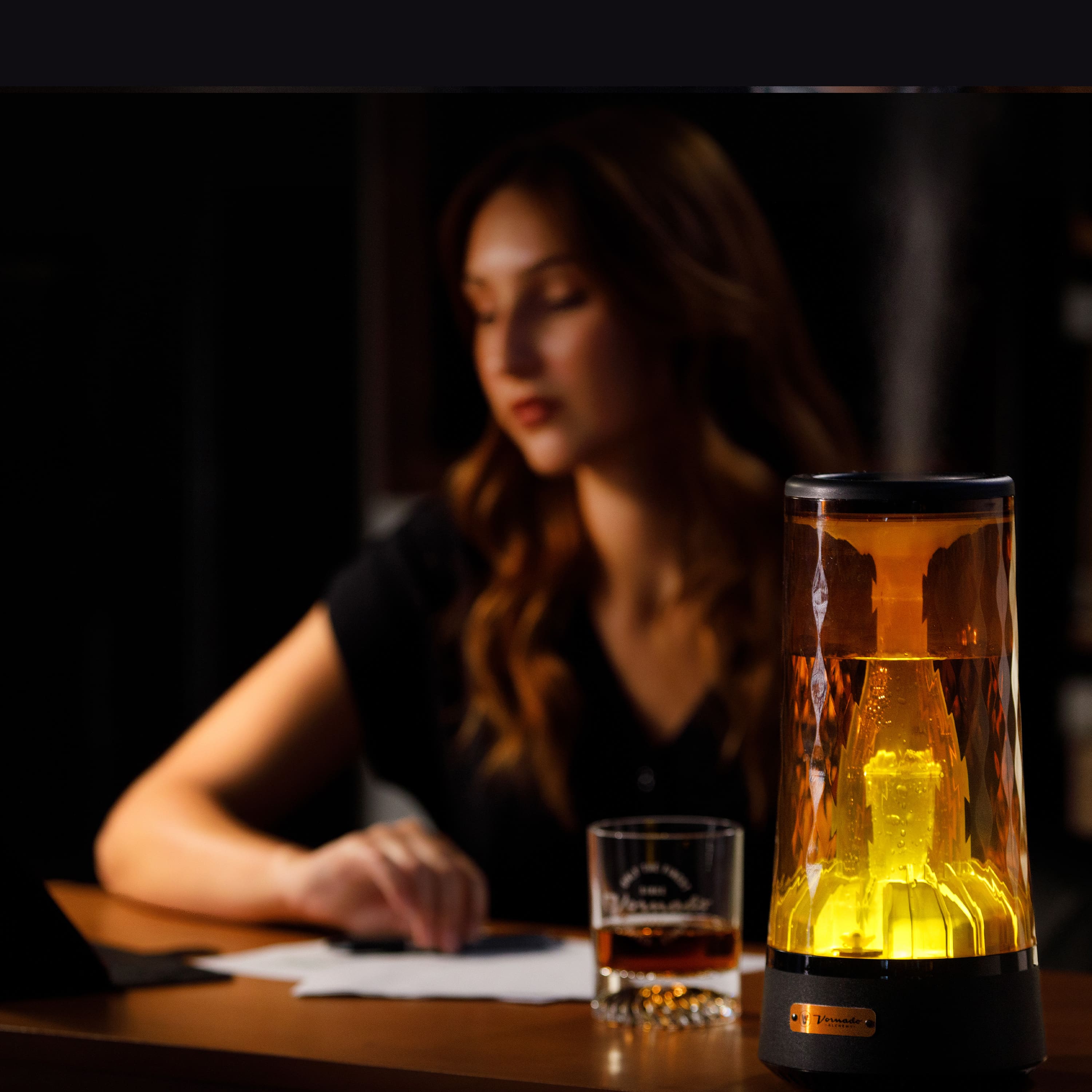 Left. Vornado - LUCERNA 1 0.5 Gal. Ultrasonic Humidifier - Amber.