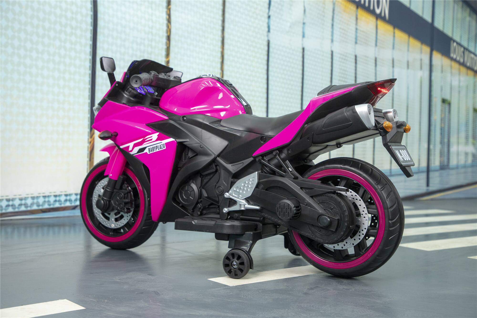 The text on the image reads:

- "3"
- "BABYPLAZA"
- "LOUIS VUITTON"