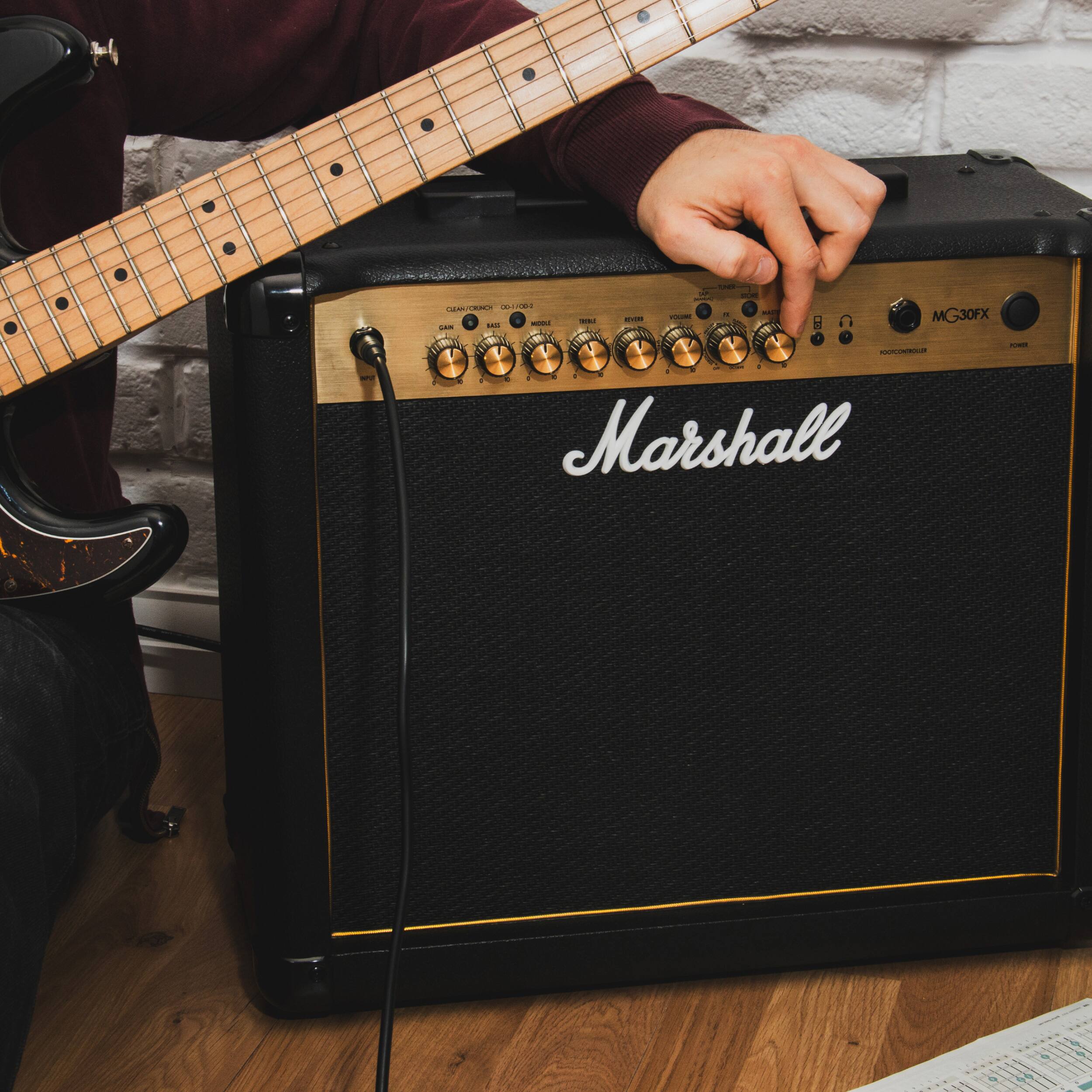 - MG30FX M
- Marshall
- C. FRASL TITA CO TRE FOMOLEE E . 1
- H 4
