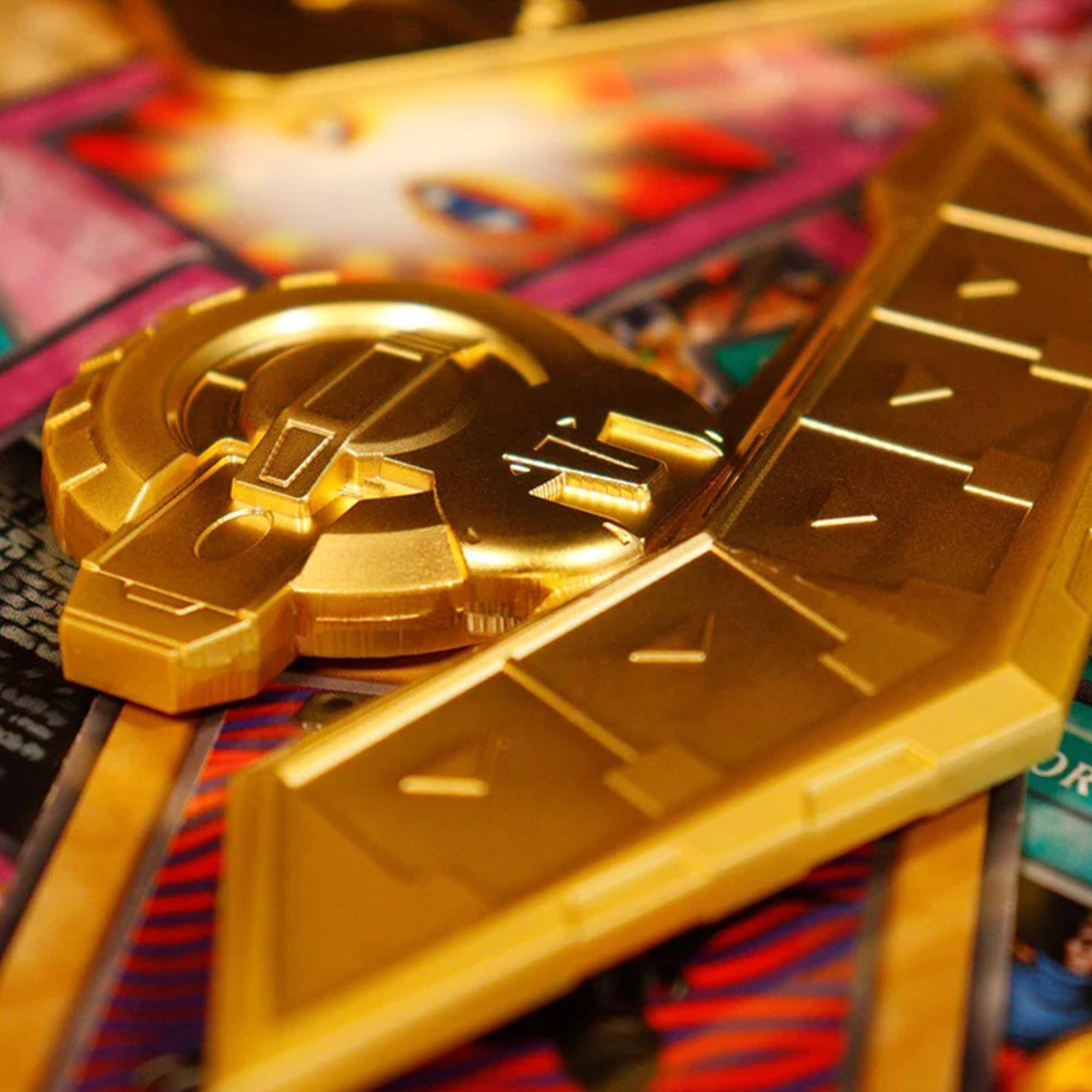 Alt View 3. Fanattik - Yu-Gi-Oh! Duel Disk Limited Edition 24K Gold-Plated Mini Replica - Gold.