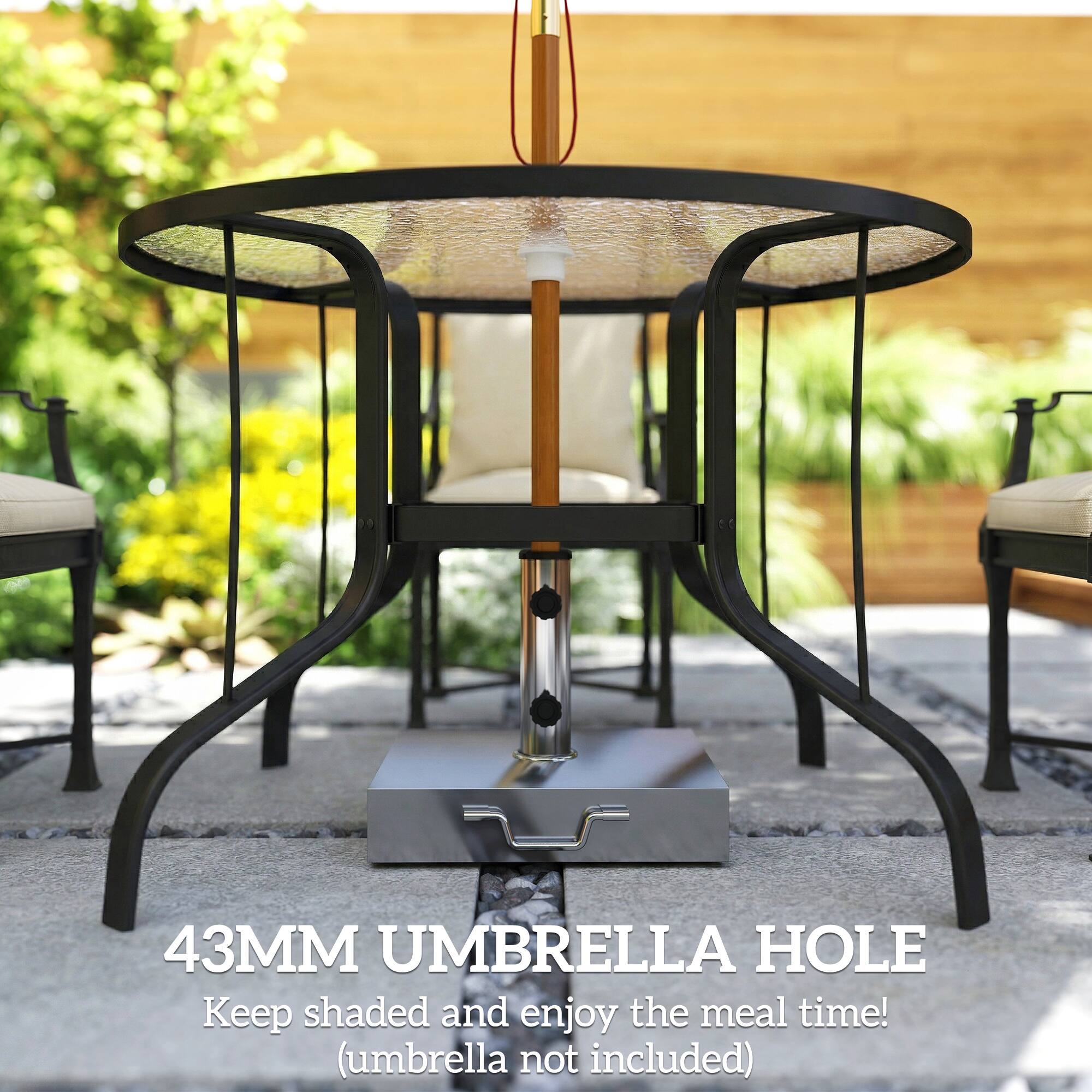 43MM UMBRELLA HOLE  
Keep shaded and enjoy the meal time!  
(umbrella not included)