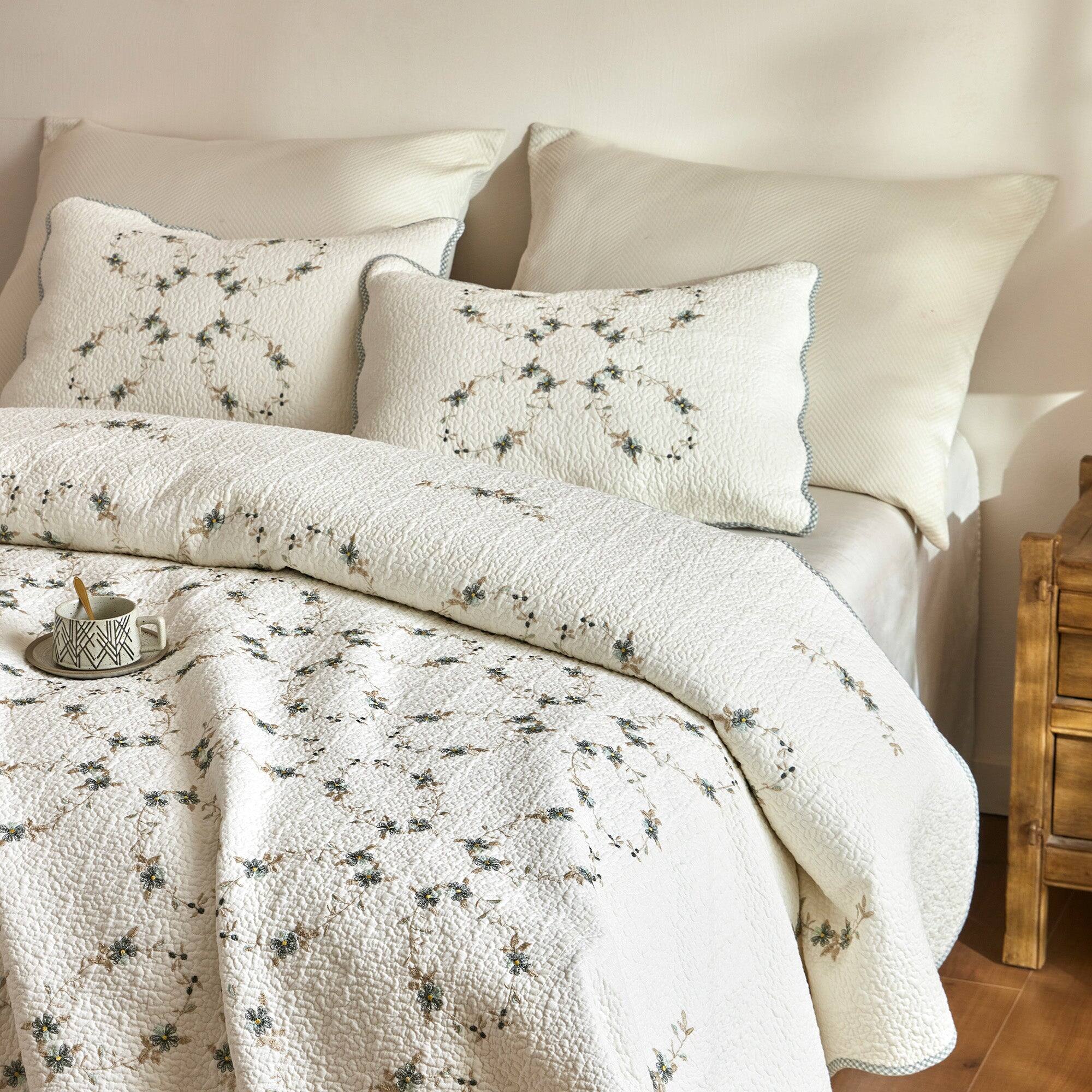 Alt View 2. MarCielo - Marcielo 3 Pieces Soft Cream Cotton Quilt Bedspread Set European Cottage Style - White.