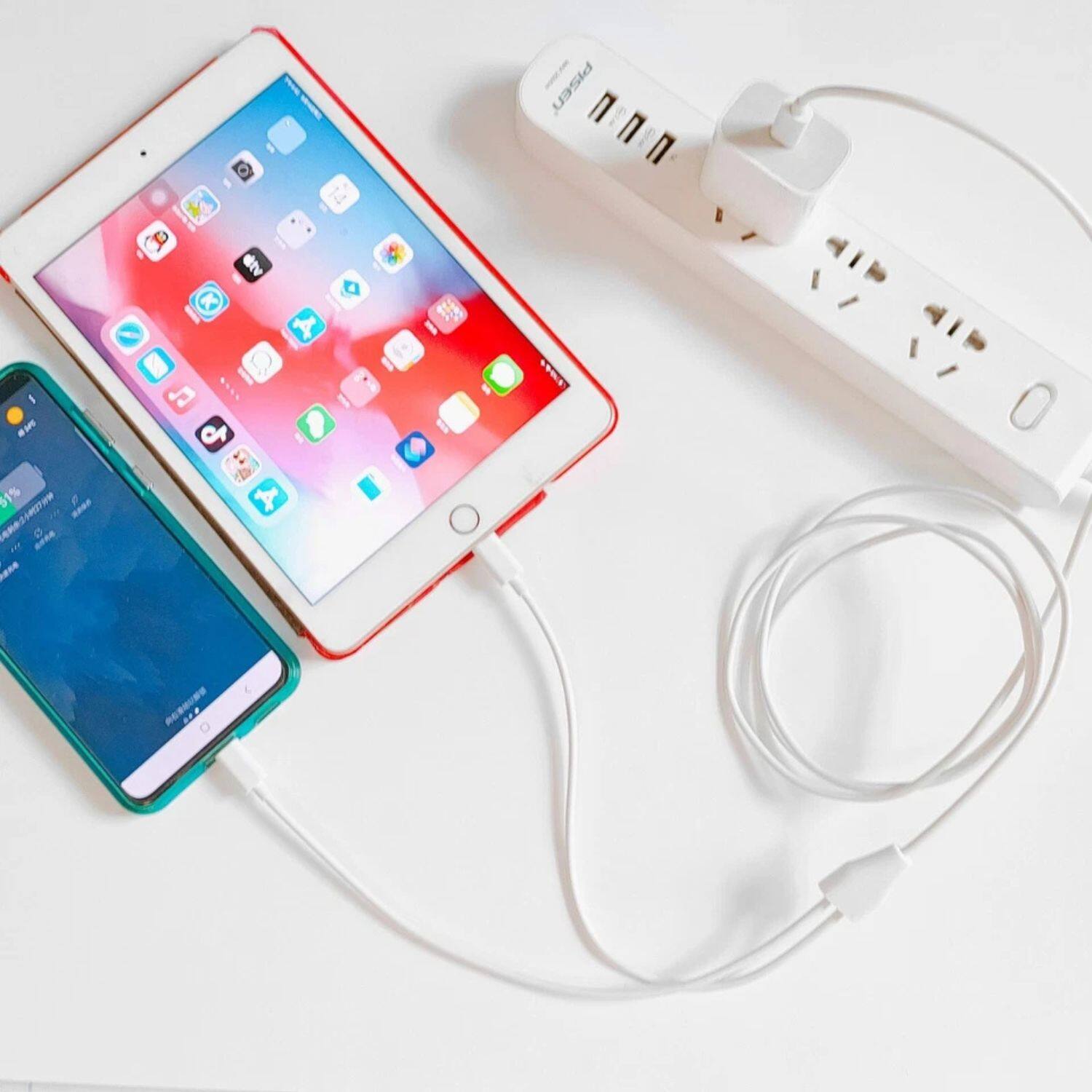 The text in the image appears to be a mix of characters and symbols that are not clearly legible. However, based on the context and common usage, it seems to be related to a power adapter or charging device. Here is a possible interpretation and correction:

"PISEN O X AIP A I -M 1% e ASMSM .e 0 erne AnA & A AU"

This might be a combination of brand names, model numbers, or specifications. Without clearer context or a more legible image, it's challenging to provide an exact correction. If this is a product label, it might include:

- Brand name: "PISEN"
- Model or series: "O X AIP A I -M"
- Specifications or features: "1% e ASMSM .e 0 erne AnA & A AU"

For accurate correction, a clearer image or additional context would be helpful.