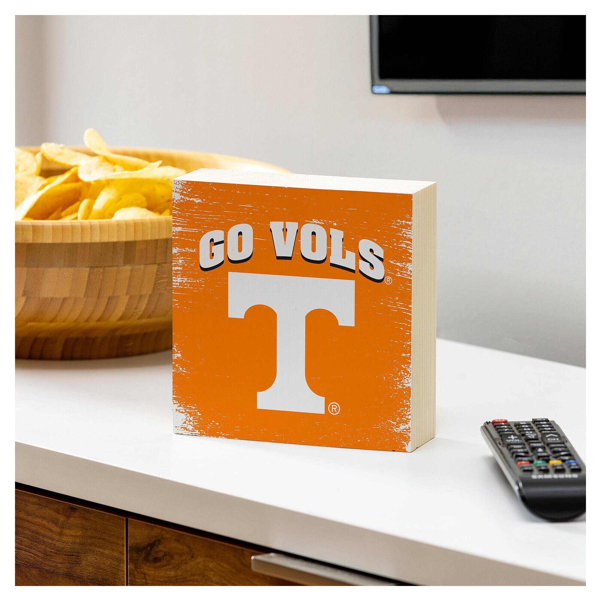 Alt View 2. Evergreen Enterprises - Tennessee Volunteers 6" Square Fan Chant Wood Block Shelf Sign - Multicolor.