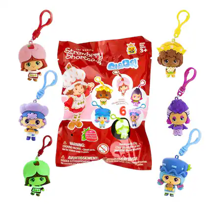 AGES AGE AOS THE WORLD TLS 3+ Strawberry TOY CIAO COLLECCION COLLECTIC COLLECTION 6 I can - Ptua PAs Am WARNING: Backpack Clip CHOKING Sac a Dos HAZARD Clip pour Not for children - Small parts 0-3 Hebilla para Mochila under 3 years. AVERTISSEMENT: D OVERTENCIA RISQUE D'ETOUFFEMENT L - o - M Piequeas. No convient THEN saos.