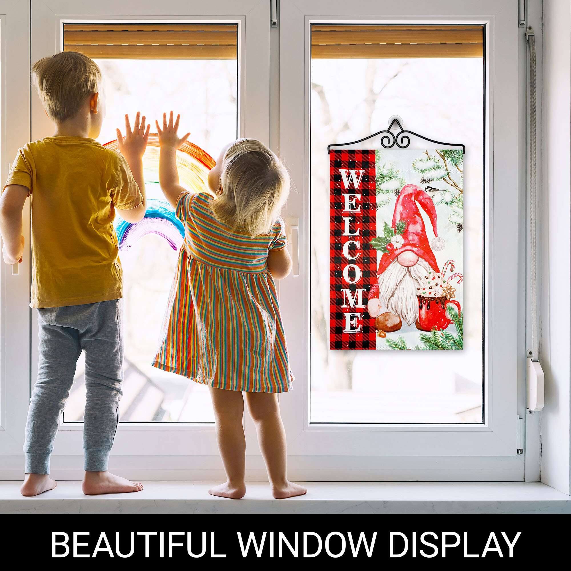 WELCOME  
BEAUTIFUL WINDOW DISPLAY