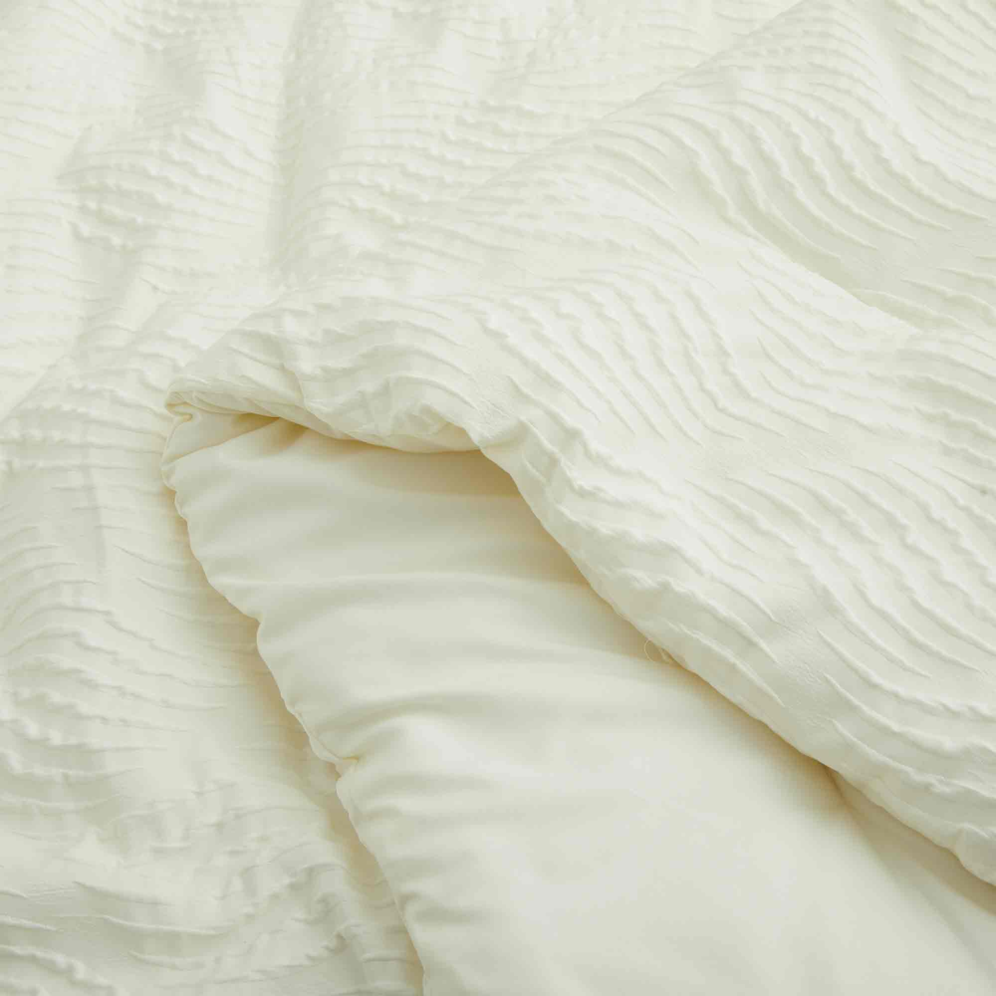 Left. Peace Nest - Peace Nest 3-Piece Bubble Textured Seersucker Comforter Set, All Season Down Alternative Bedding, Cream, Full/Queen - Cream.