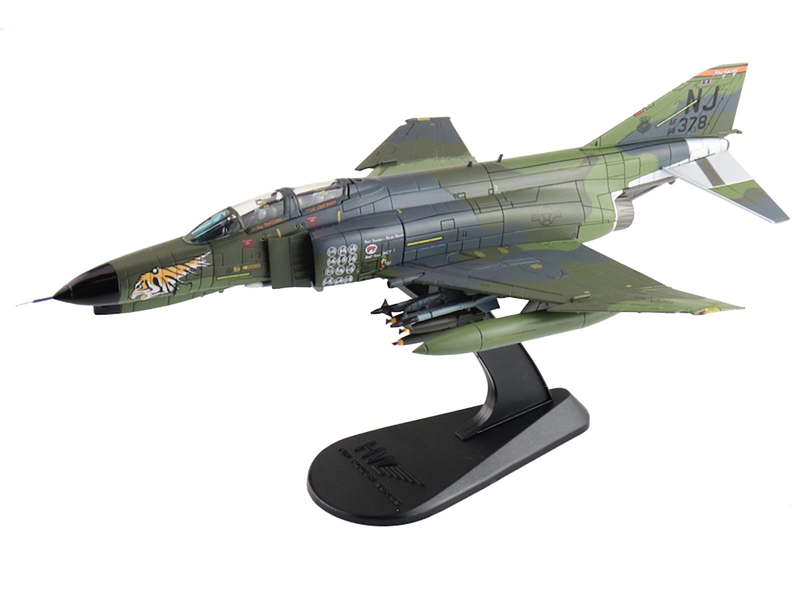 Left. Hobby Master - McDonnell Douglas F-4E Phantom II 108th Tactical Fighter Wing New Jersey 1988 United States Air Force Air Power 1/72 - Green.
