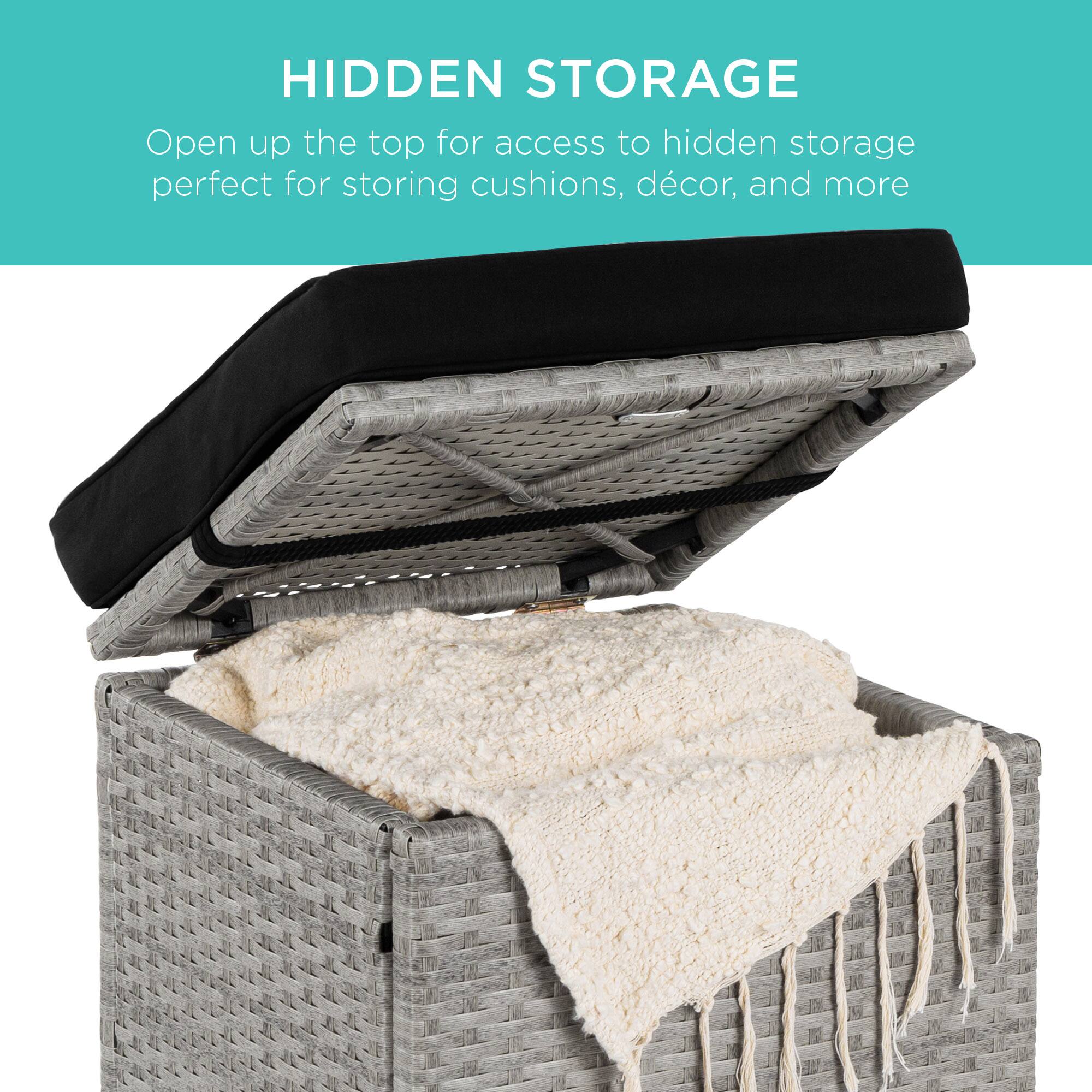 HIDDEN STORAGE  
Open up the top for access to hidden storage  
perfect for storing cushions, décor, and more