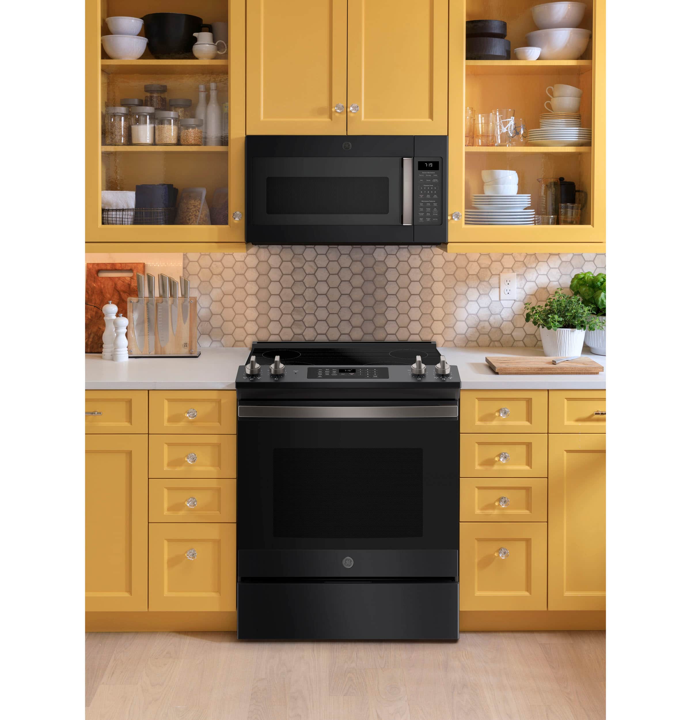 Alt View 10. GE - 1.9 Cu. Ft. Over-the-Range Microwave with Steam Cleaning - Fingerprint Resistant Black Slate.
