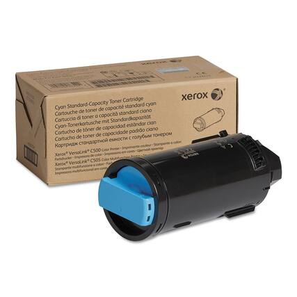 Cyan Standard-Capacity Toner Cartridge
Cartouche de toner à capacité standard cyan
Cartuccia di toner a capacità standard ciano
Cyan-Tonerpatrone mit Standardkapazität
Cartucho de toner de capacidad estándar de ciano
Картридж тонера стандартной емкости с синим тонером
Xerox® VersaLink® C500 Color Printer
Xerox® VersaLink® C505 Color Multifunction Printer
Farbrucker - Impresora de color - Imprimante à couleur - Stampante a colori - Color Printer - Impresora de color - Impresora multifuncional em cores - Forbrucker - Impresora de color - Imprimante à couleur - Stampante a colori - Color Printer - Impresora multifuncional em cores