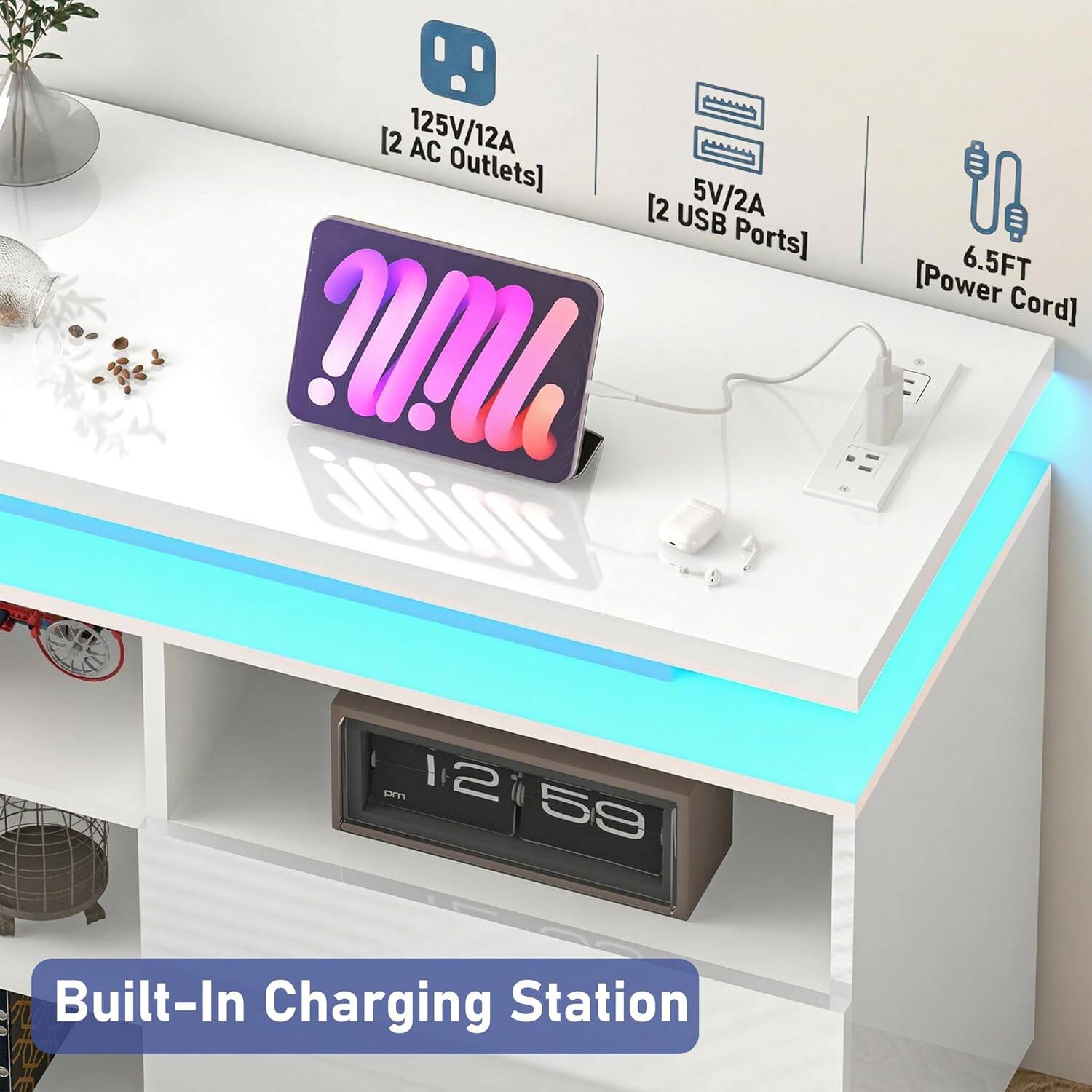 [2 125V/12A AC Outlets] [2 USB 5V/2A Ports] 6.5FT [Power Cord] 1 2 En 59 Built-In Charging Station