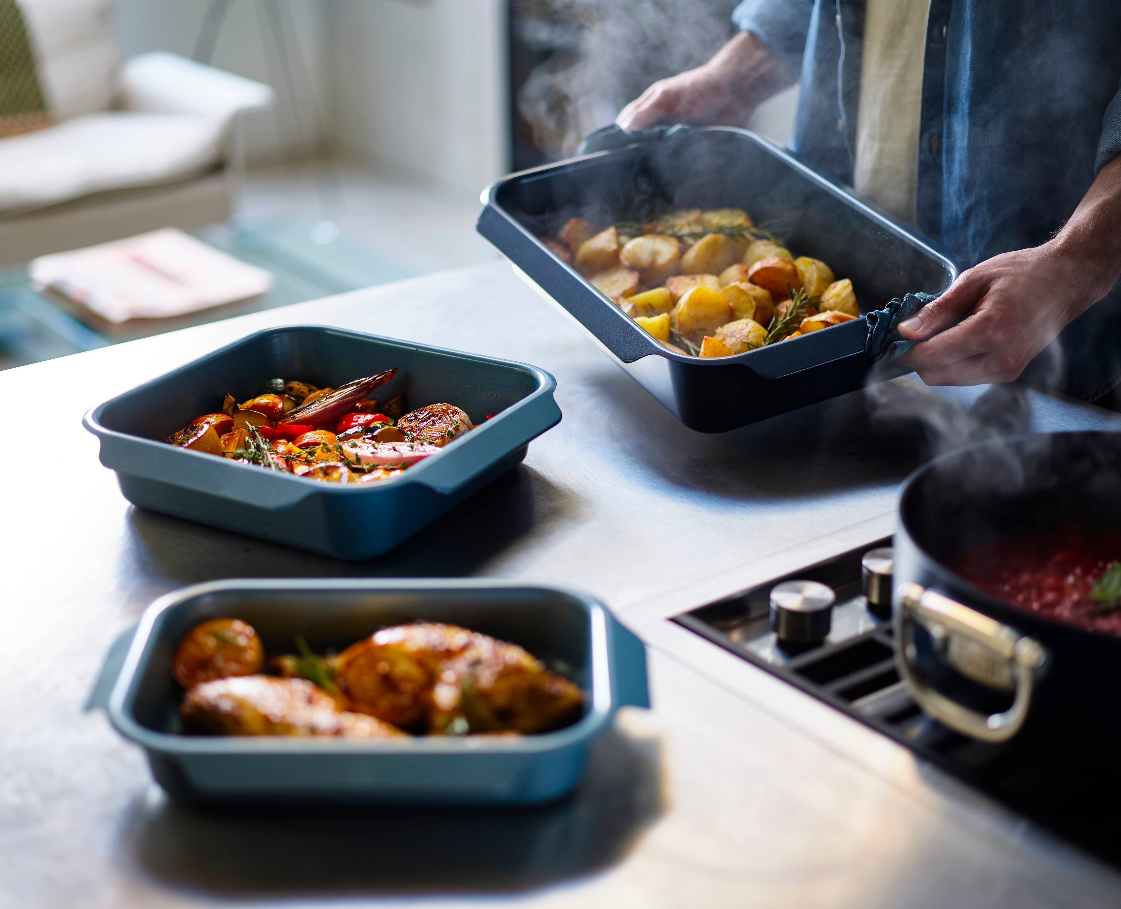 Alt View 2. Joseph Joseph - Joseph Joseph Nest Oven 3-piece Non-stick Roasting Pan Set with Easy Pull Handles - Blue.