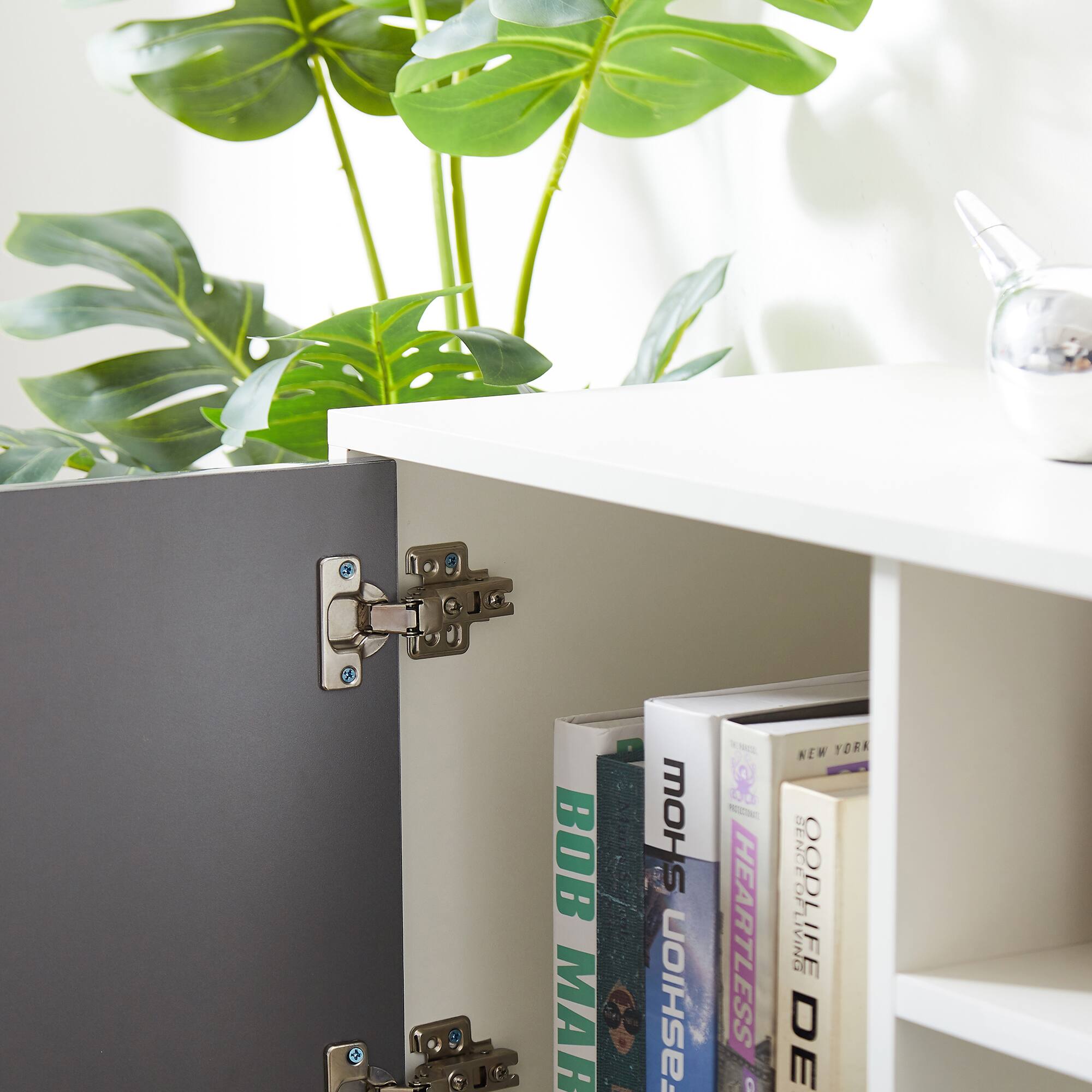 BOB MARLEY  
MOH'S  
HEARTLESS  
NEW YORK  
SENCE OF LIVING  
GOOD LIFE