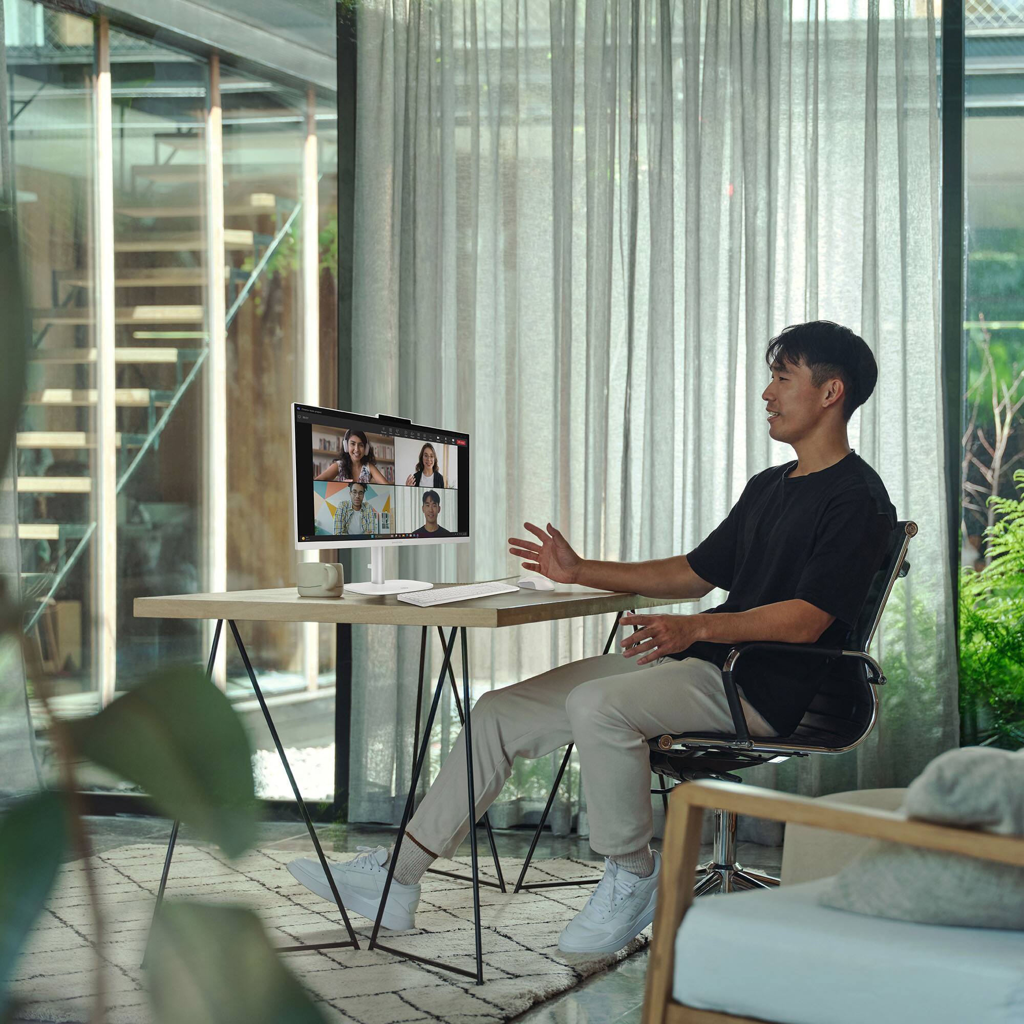 Alt View 10. HP - OmniStudio 23.8" WLED Touchscreen All-in-One with Adjustable Height - Intel Core 3 304 (2026) - 8GB Memory - 512GB SSD - Cotton White.