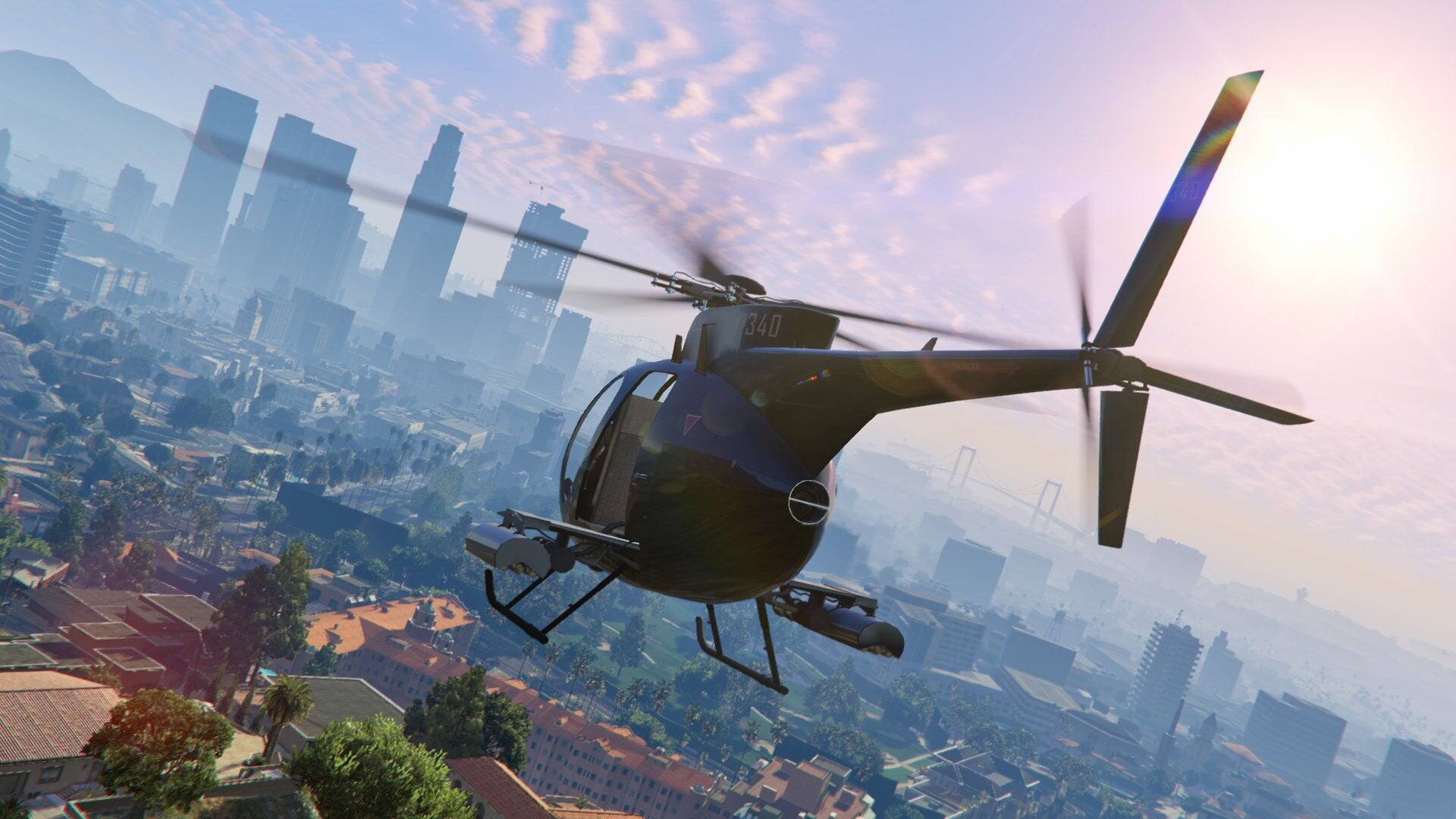 Alt View 4. Rockstar Games - Grand Theft Auto V - Premium Online Edition [PlayStation 4].
