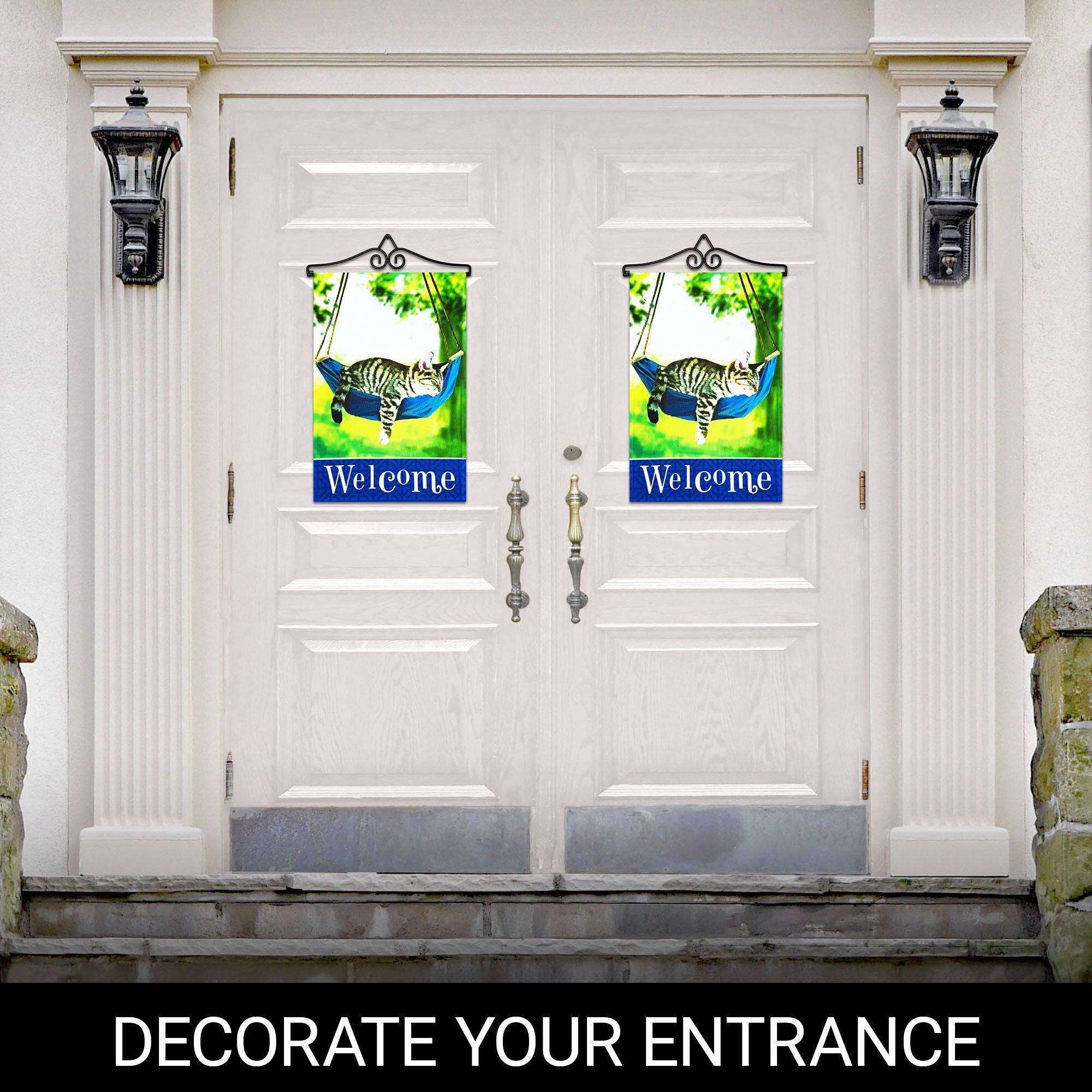 Welcome  
Welcome  
DECORATE YOUR ENTRANCE