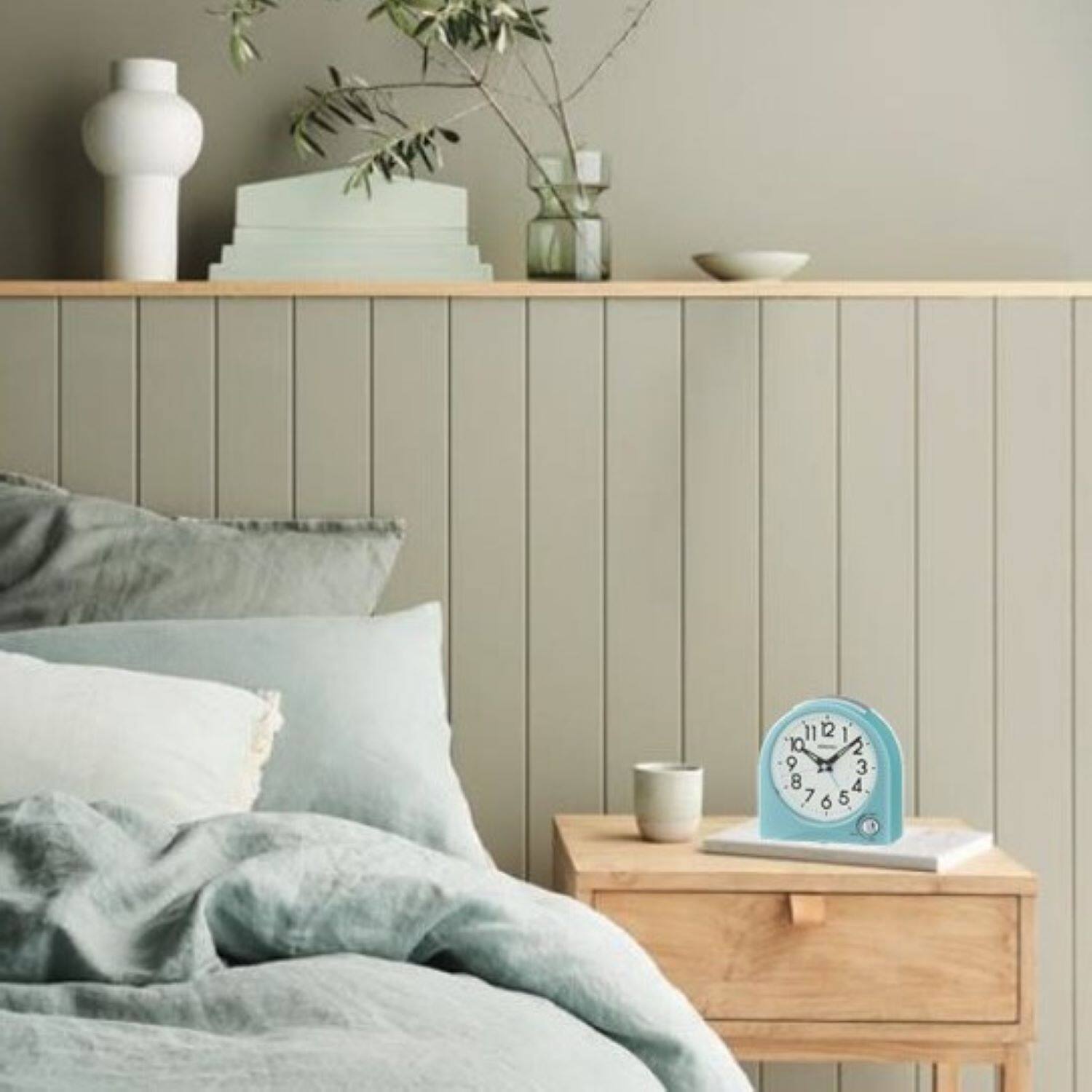 Angle. Seiko - Seiko 4" Maris  Desk/Beep Alarm, Blue - Blue.