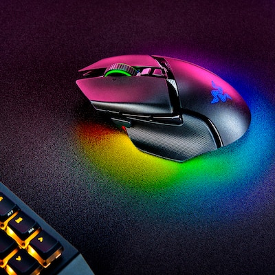 Razer Basilisk V3 Pro Optical Gaming Mouse with HyperScroll Tilt Razer Basilisk V3 Pro Optical Gaming Mouse with HyperScroll Tilt