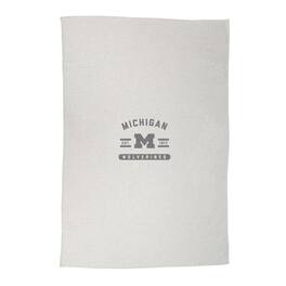 Logo Brands - Michigan Wolverines 54'' x 84'' Sweatshirt Blanket - Multicolor