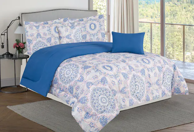 Front. Bibb Home - Bibb Home 5 Piece Comforter Set with Decorative Pillows - Alexandra.
