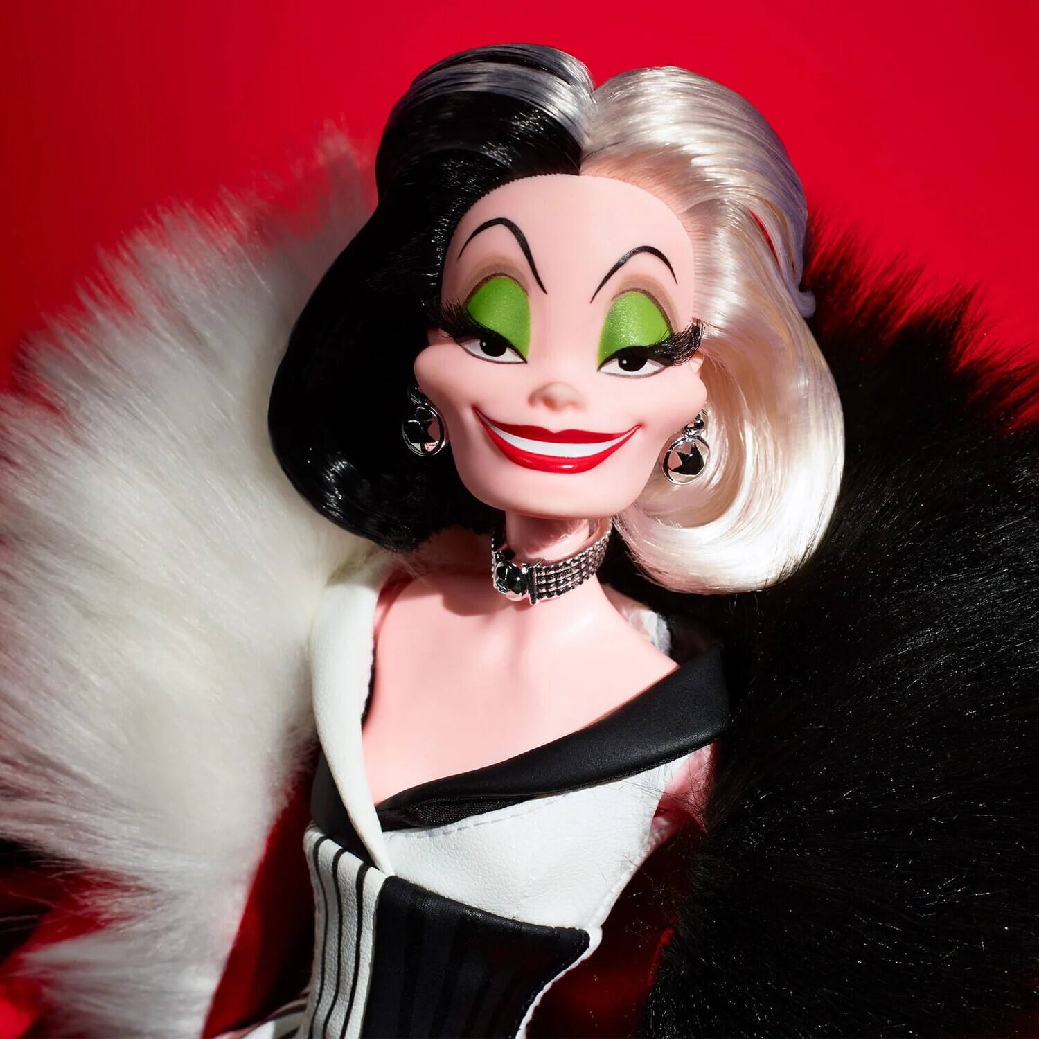 Alt View 3. Mattel - Mattel Collectible - Disney Darkness Descends Series: Cruella De Vil Doll   - COLLECTIBLES - Multicolor.