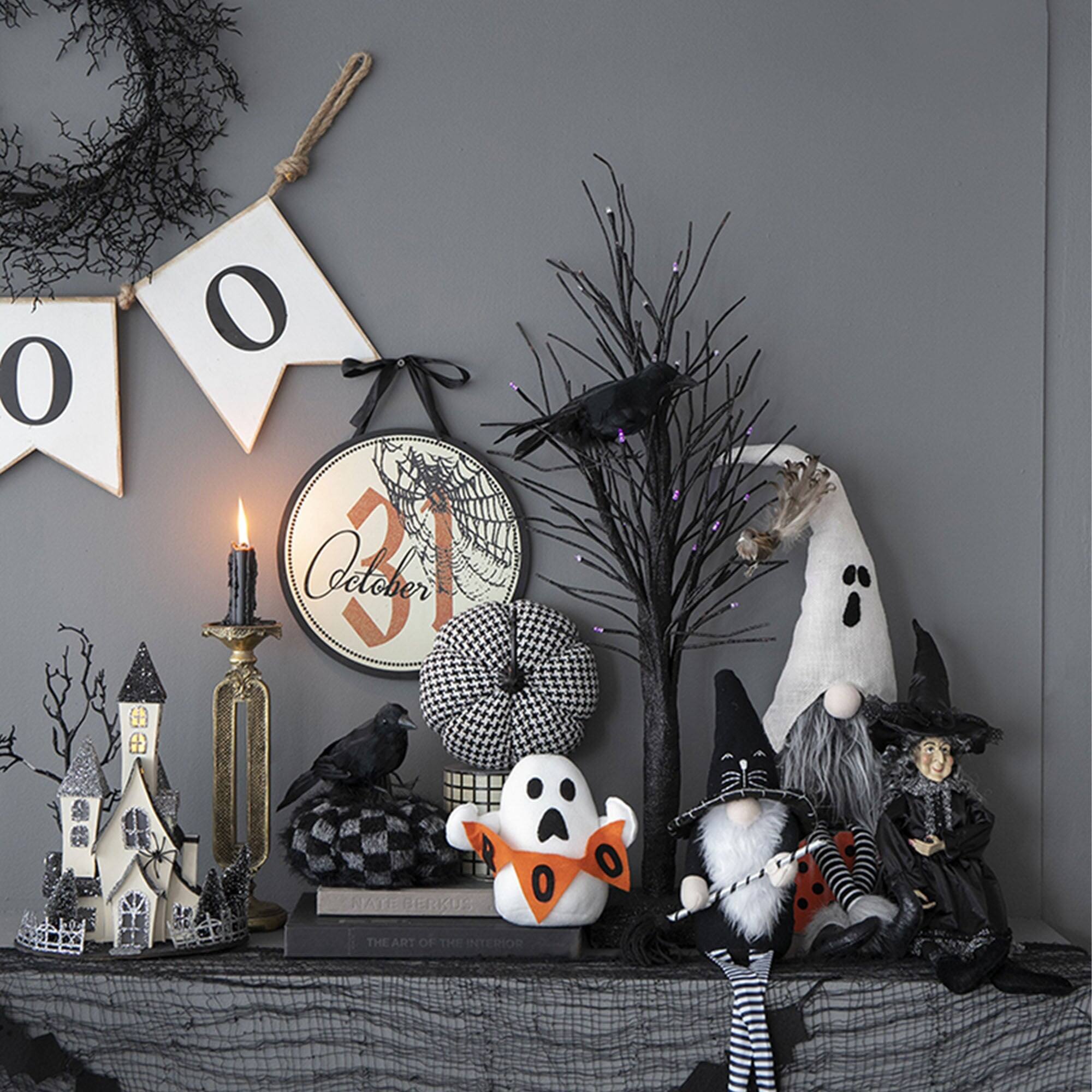 0 0 October  
THE ART OF THE INTERIOR