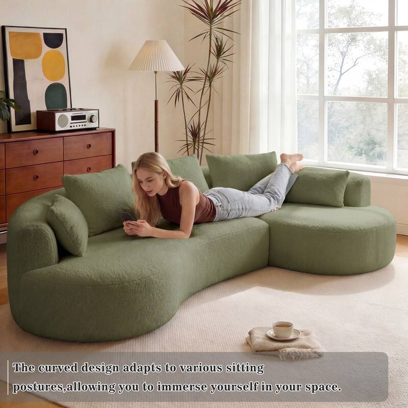 The curved design adapts to various sitting postures, allowing you to immerse yourself in your space.